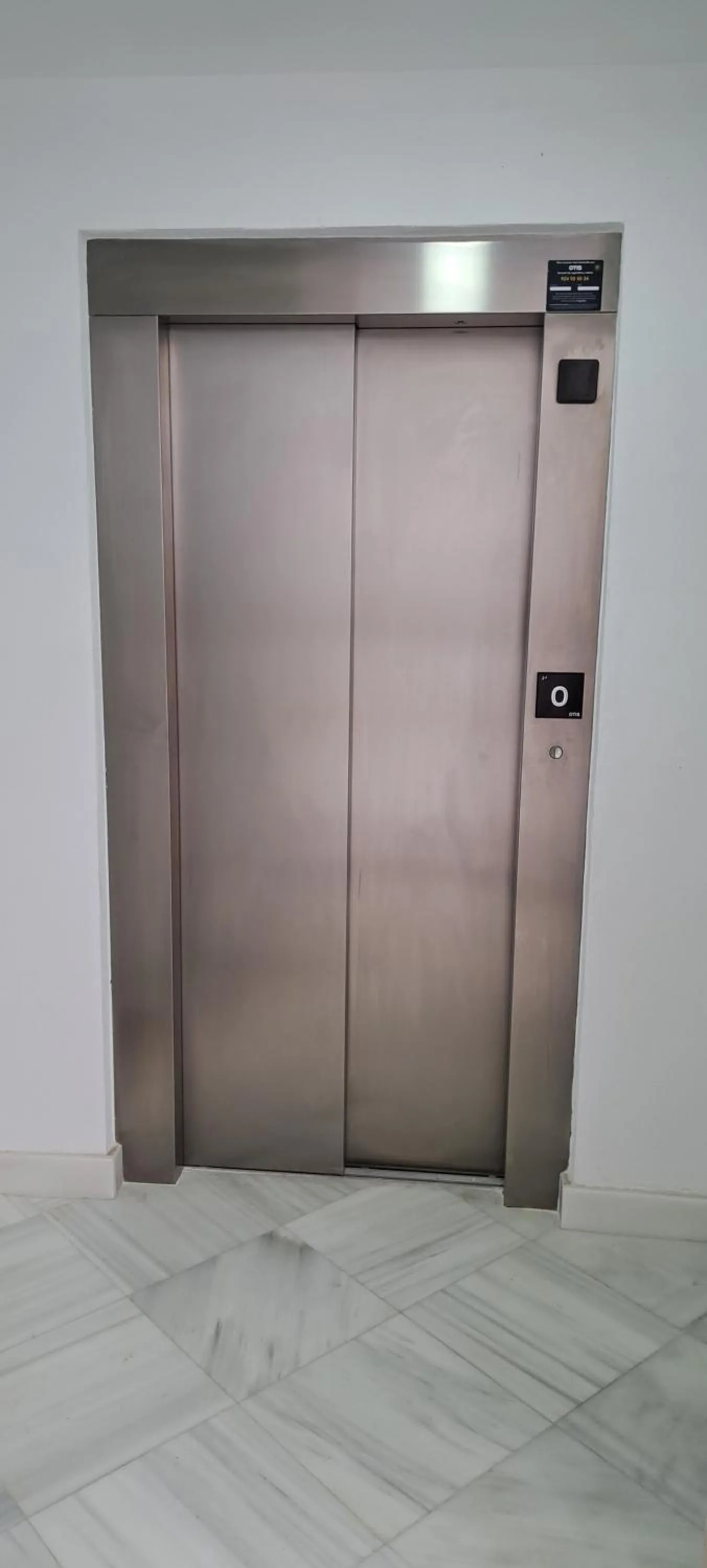 elevator in Apartamento Duplex casa Palacio rehabilitado centro El Puerto