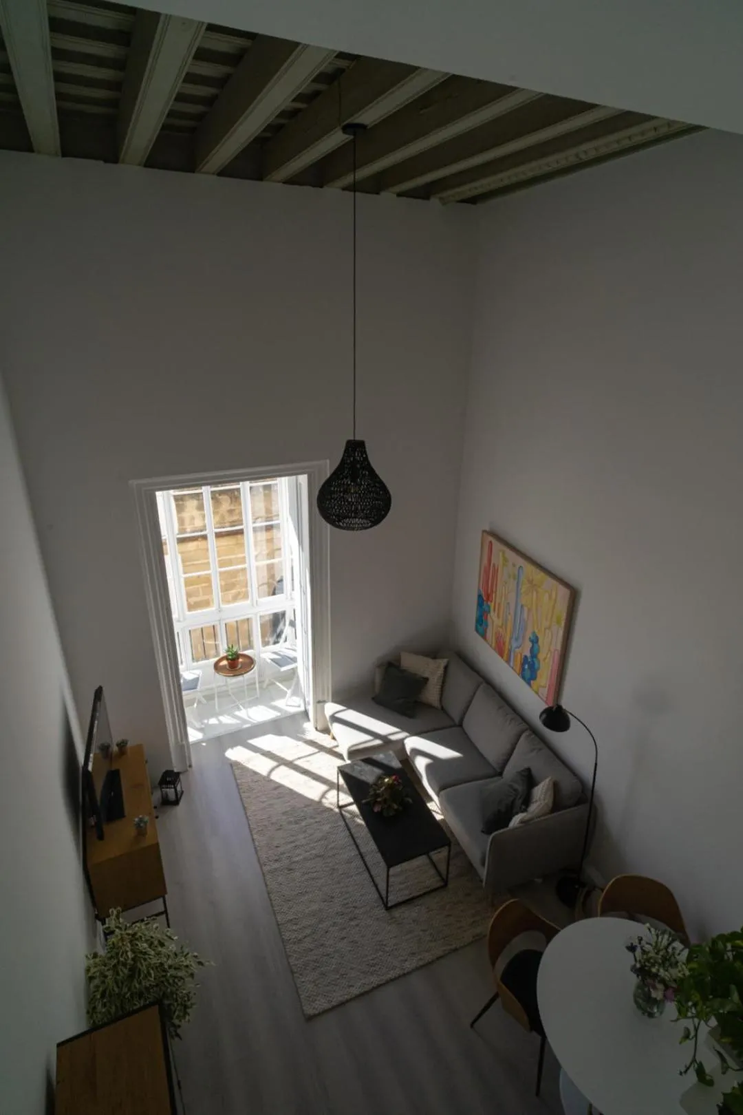 TV and multimedia in Apartamento Duplex casa Palacio rehabilitado centro El Puerto
