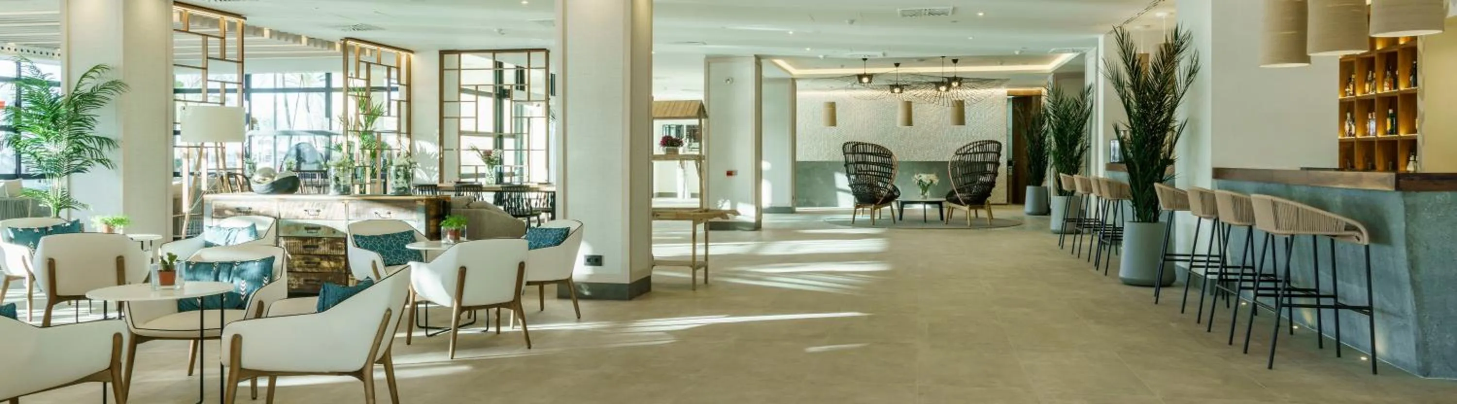 Lounge or bar in Ilunion Fuengirola