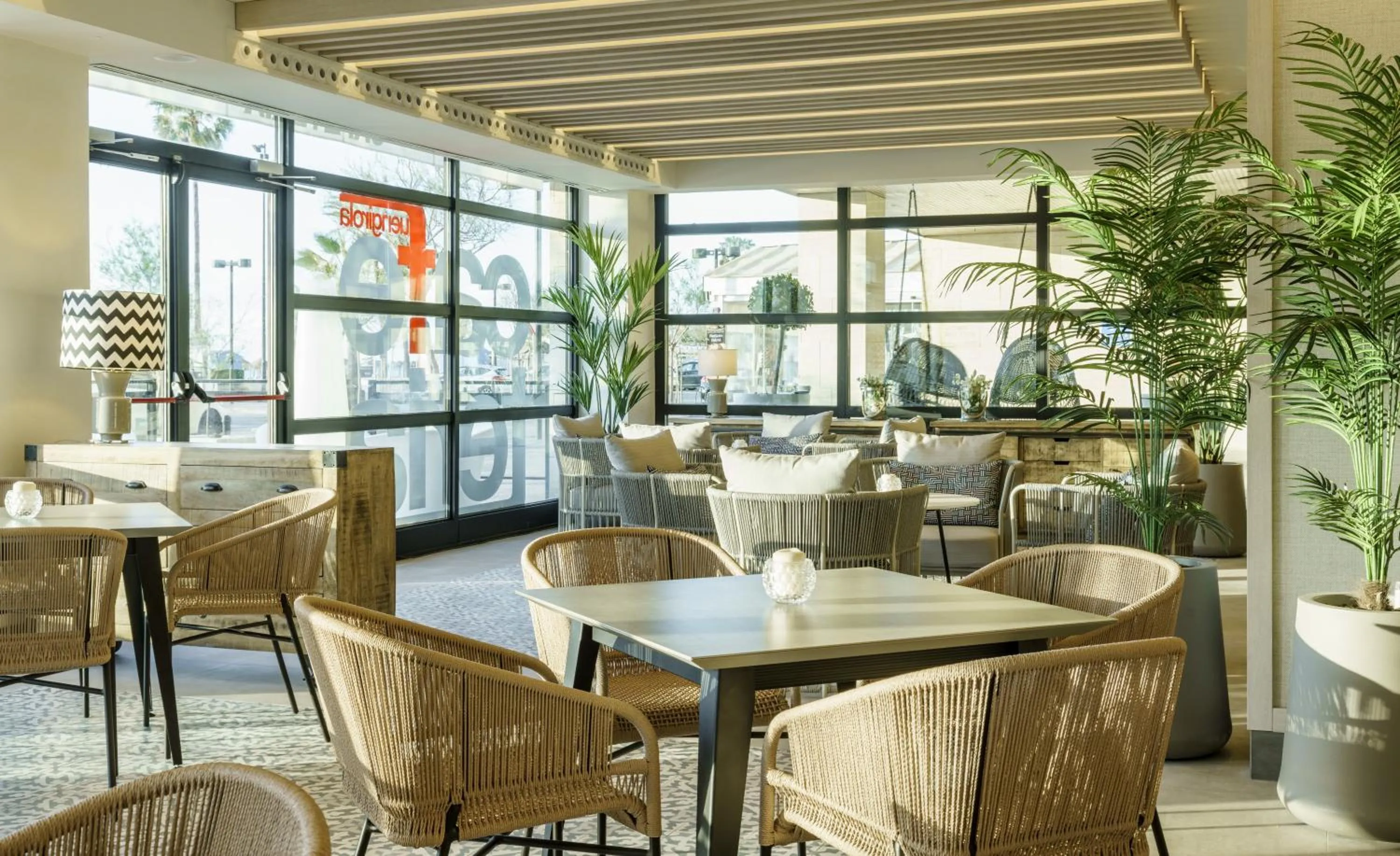 Lounge or bar in Ilunion Fuengirola