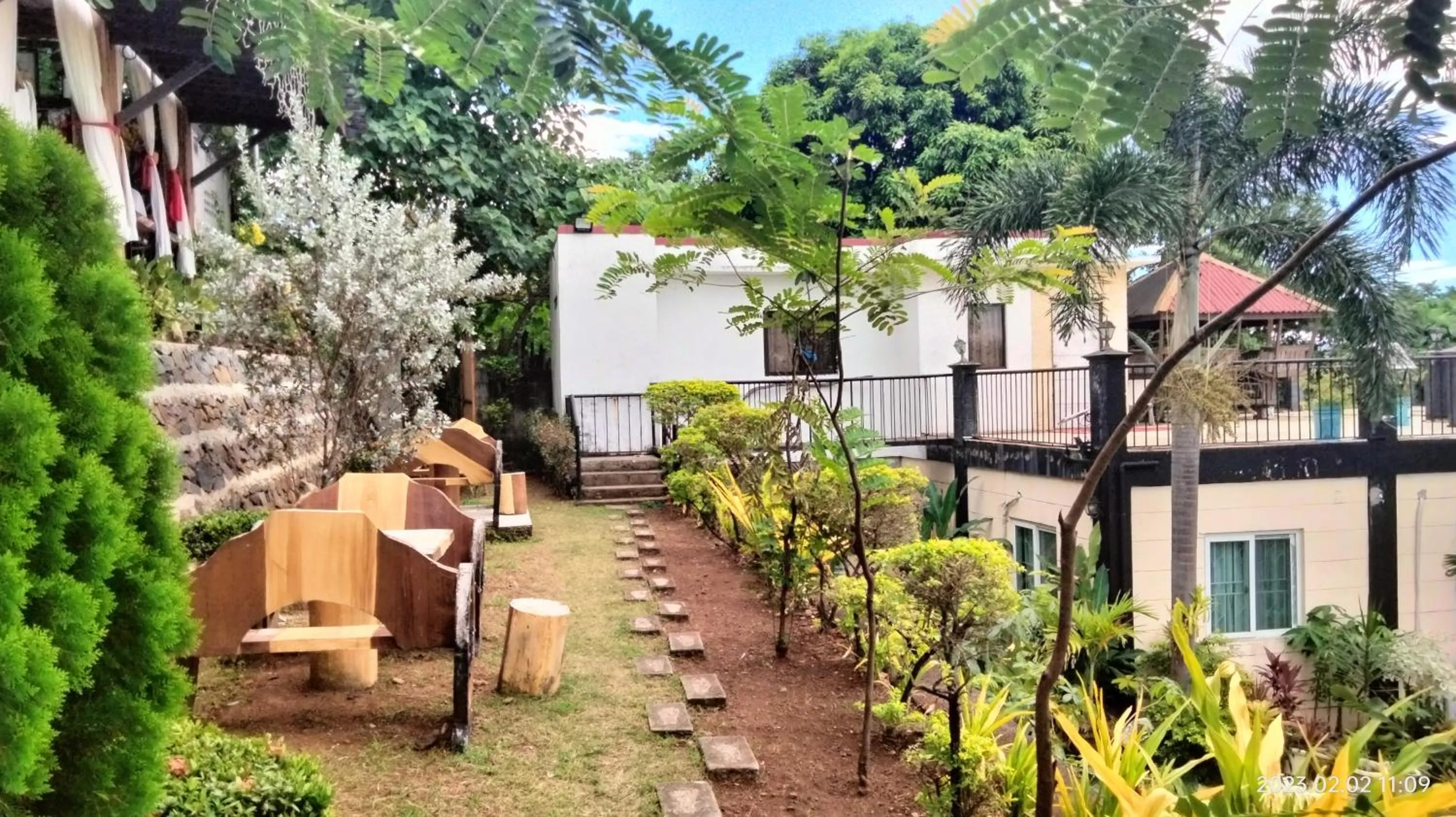 Balcony/Terrace in Casa de Robles Tanay Rizal