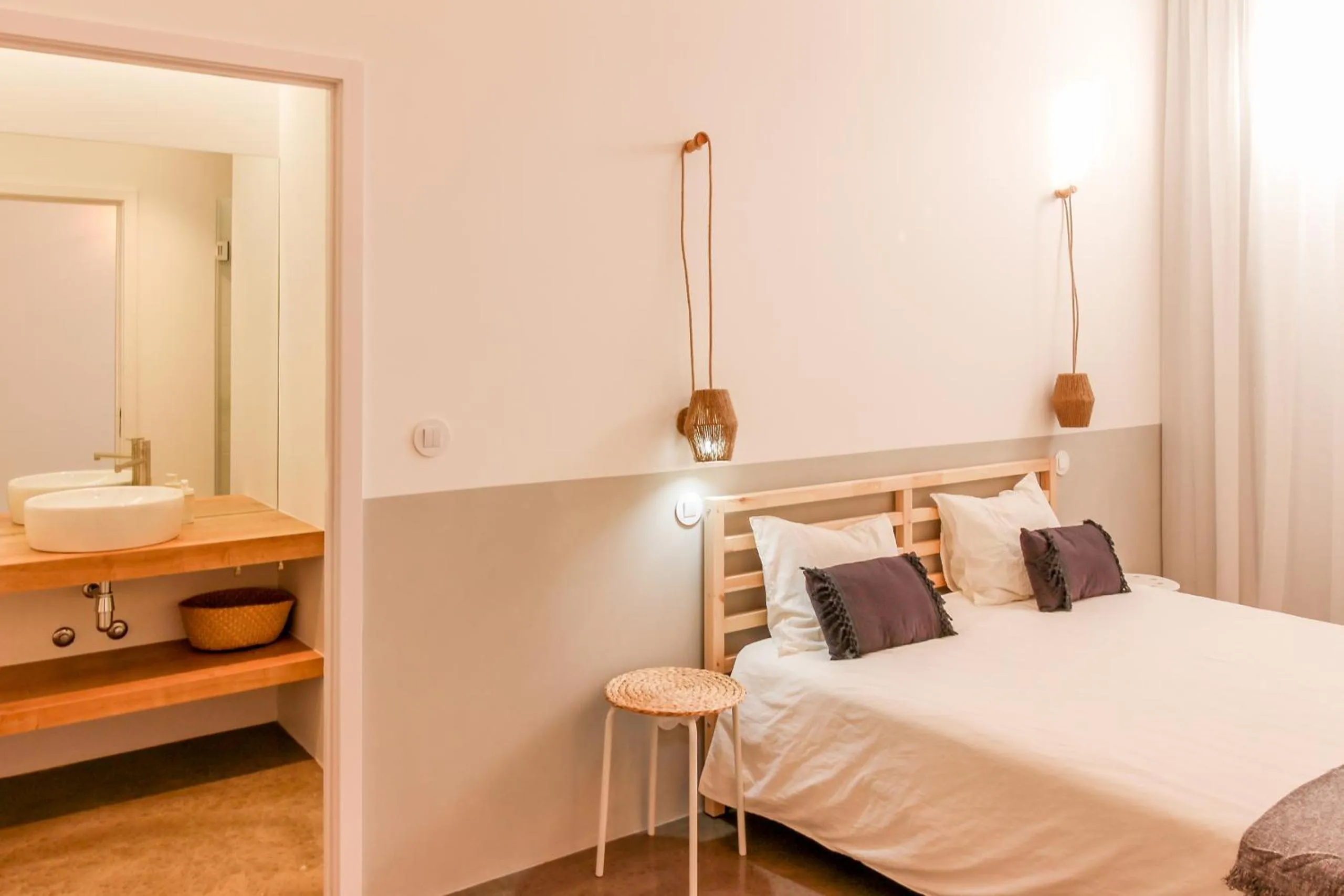 Bed in Atelier 321- Porto- Praia- Rio- Terraço