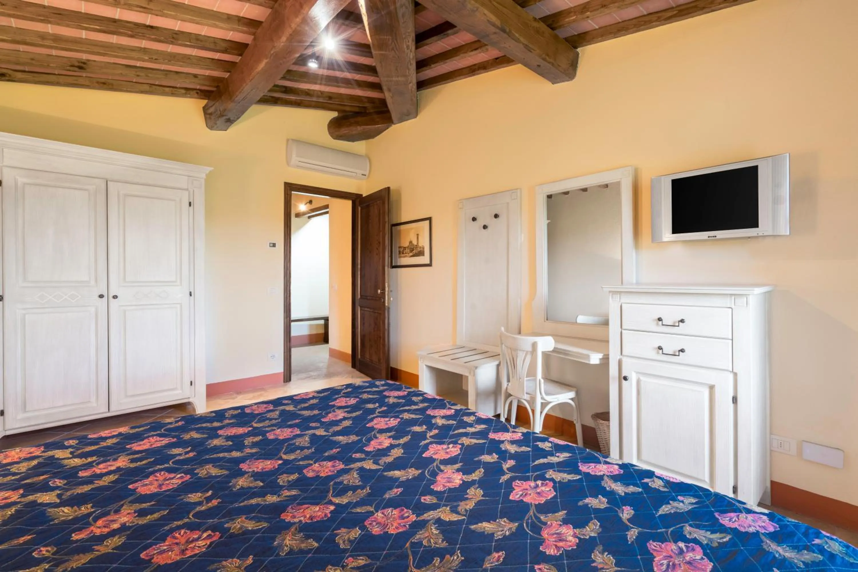 Bedroom, Bed in Santo Pietro Resort