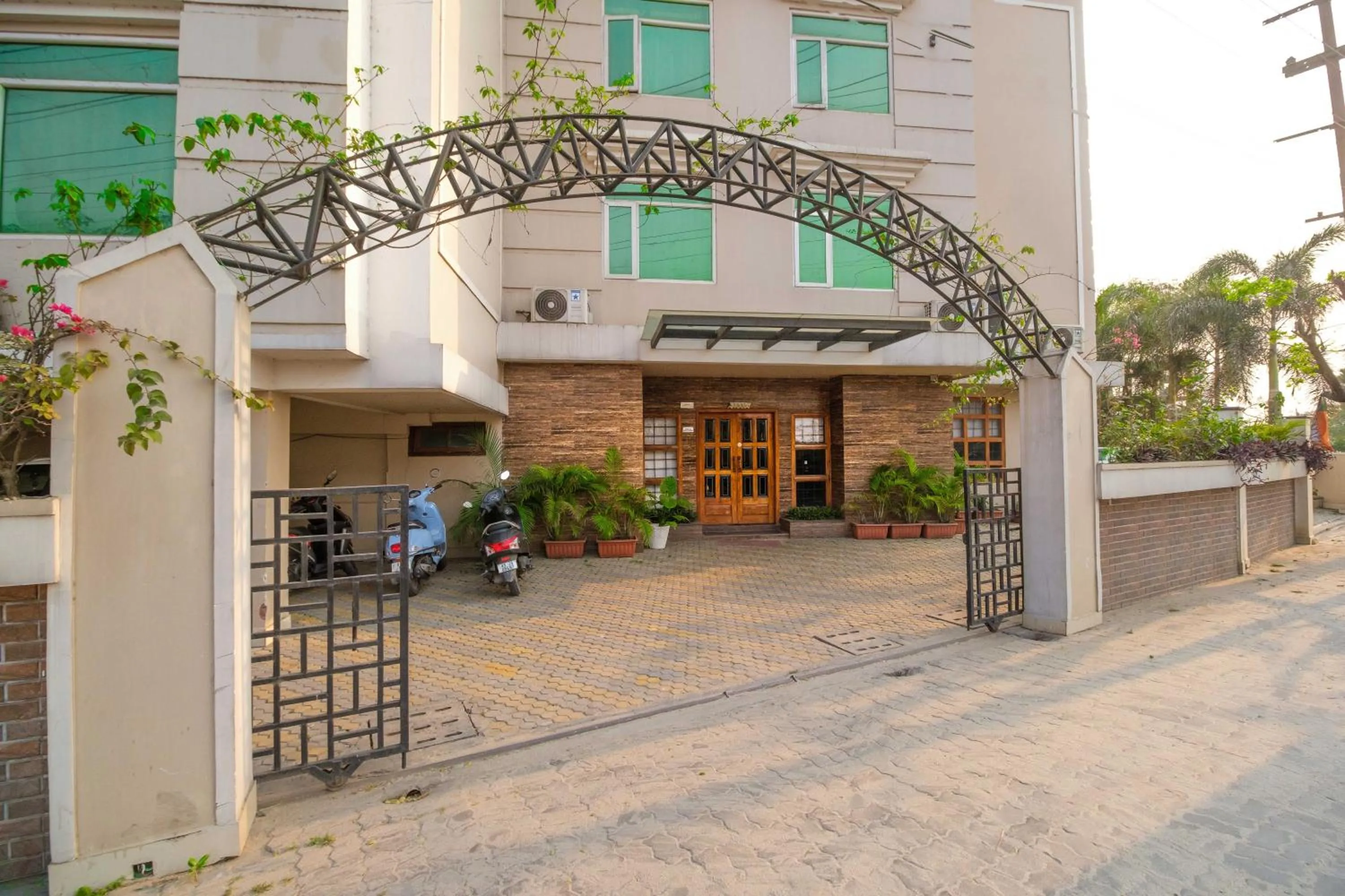 Hotel Parnil Residency