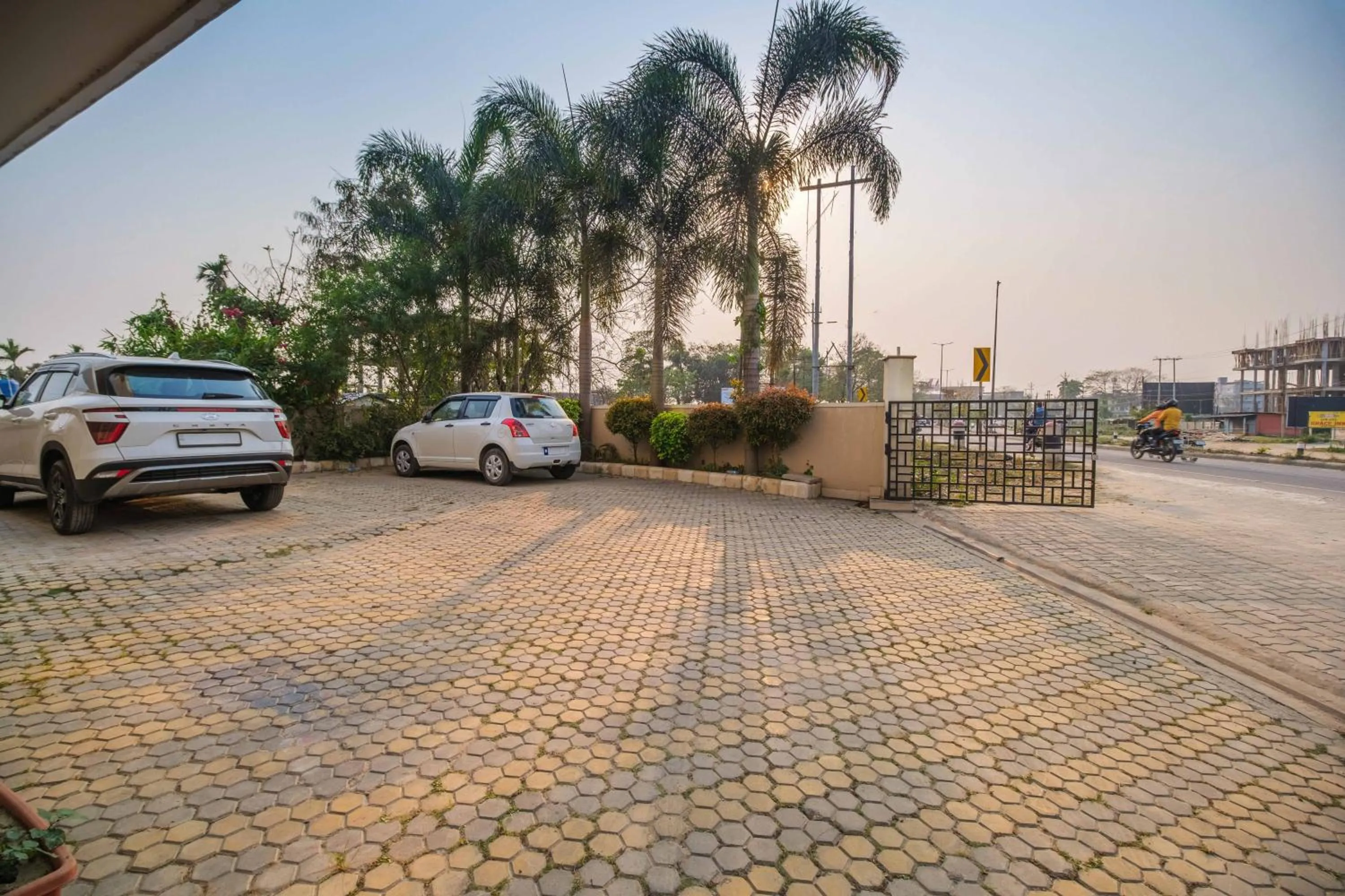 Hotel Parnil Residency