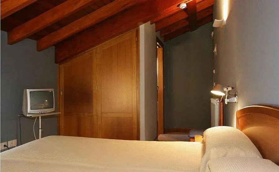 Photo of the whole room, Bed in Gran Hotel Rural Cela