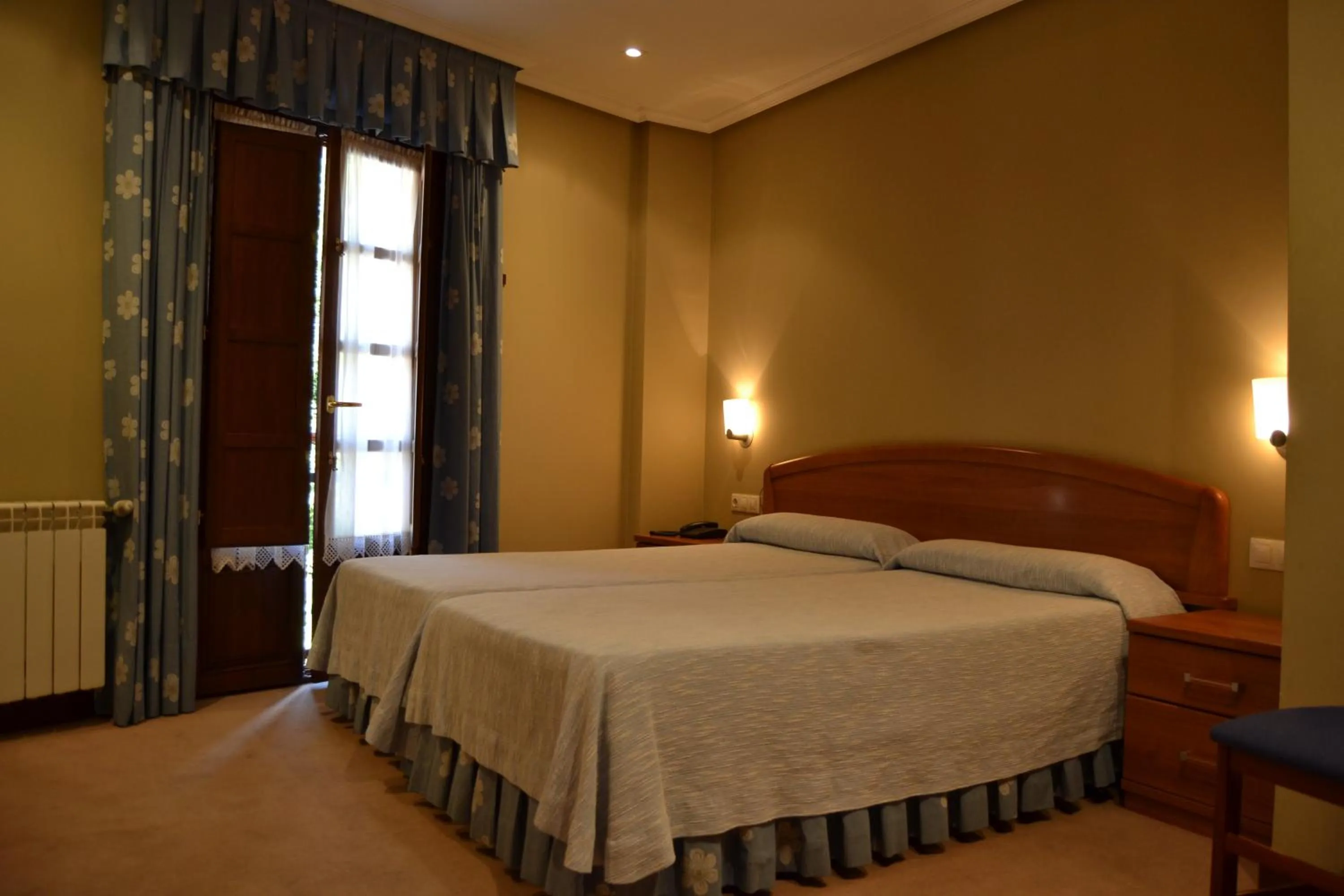 Photo of the whole room, Bed in Gran Hotel Rural Cela