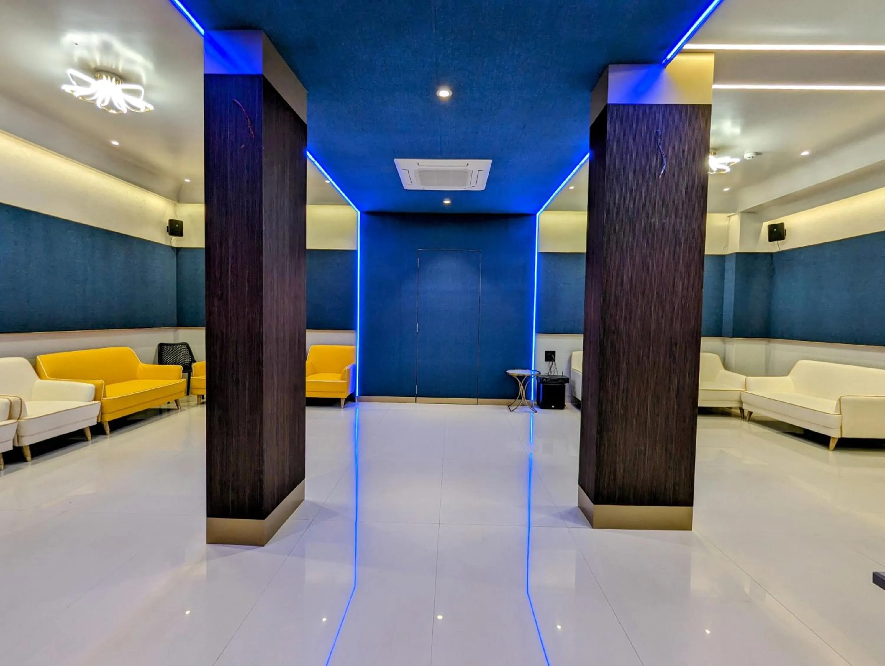 Property building in Hotel Red Chillee Restro