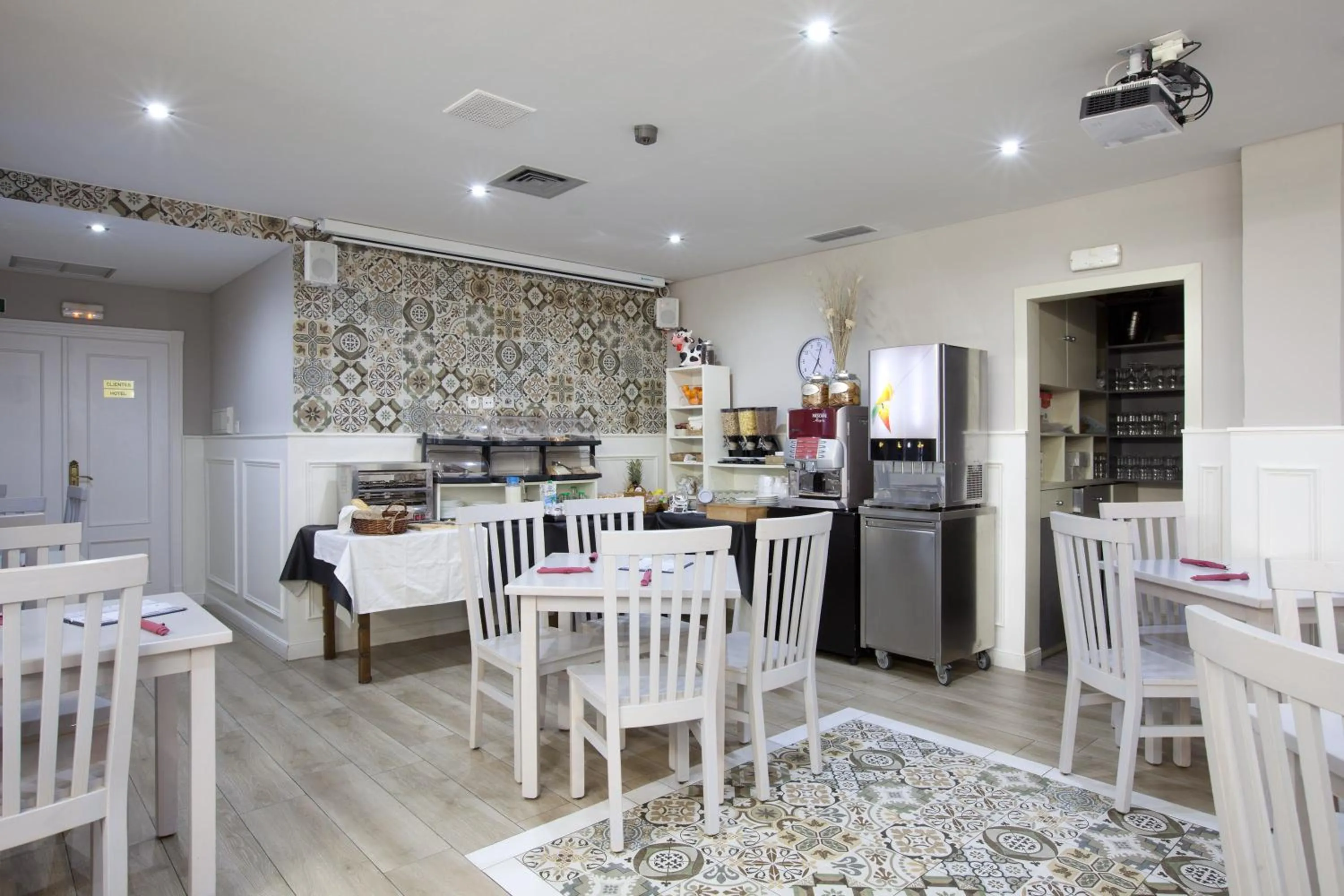 Restaurant/places to eat in Hotel Real De Toledo