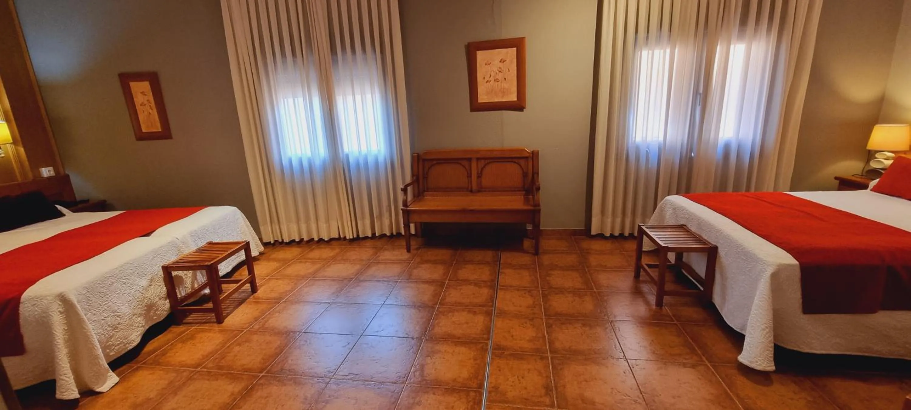 Bedroom, Bed in Hotel Real De Toledo