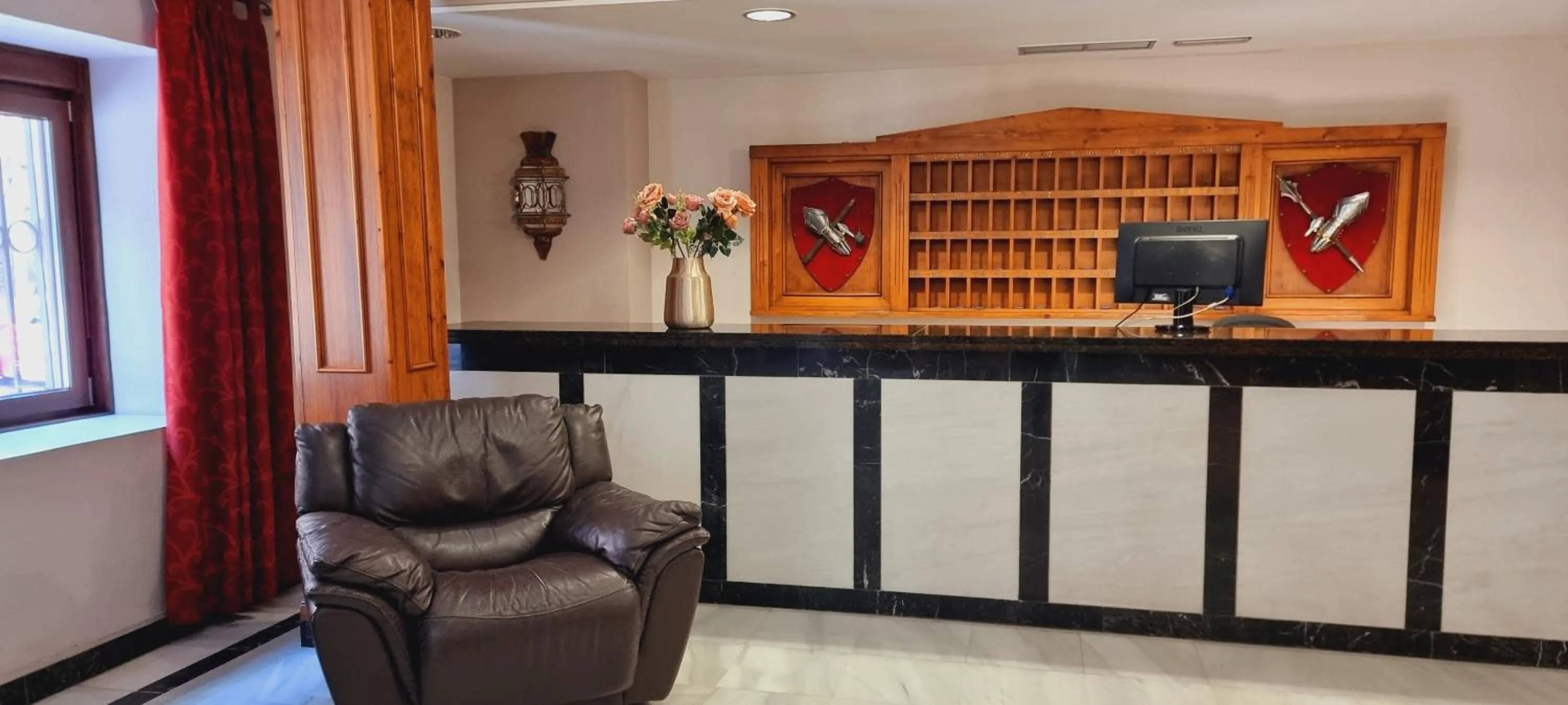 Lobby or reception in Hotel Real De Toledo
