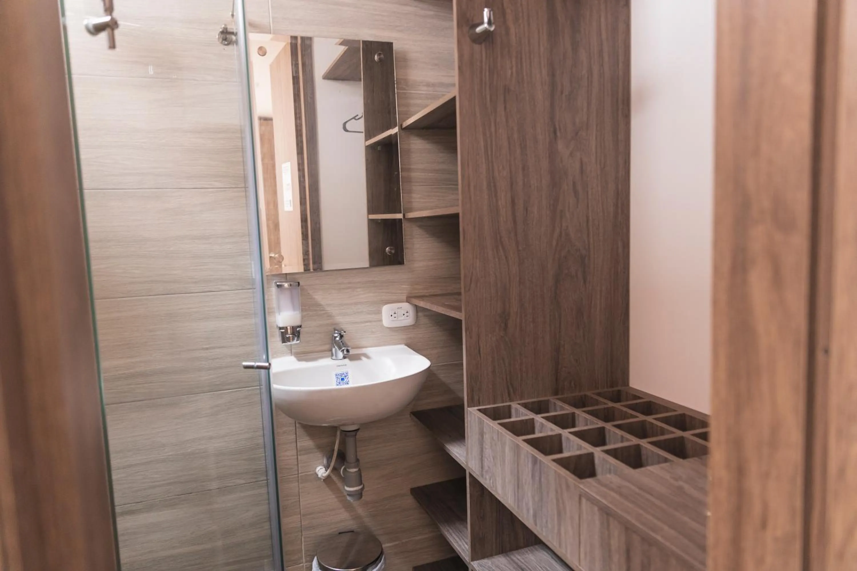 Shower in Hotel Boutique Business Center