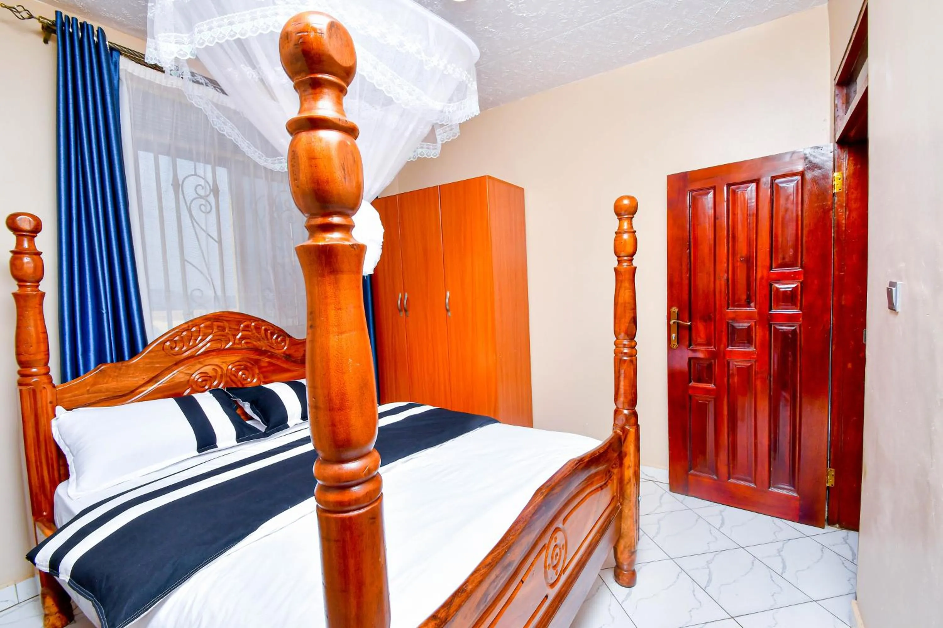 Bedroom, Bed in Peace of Mind Suites