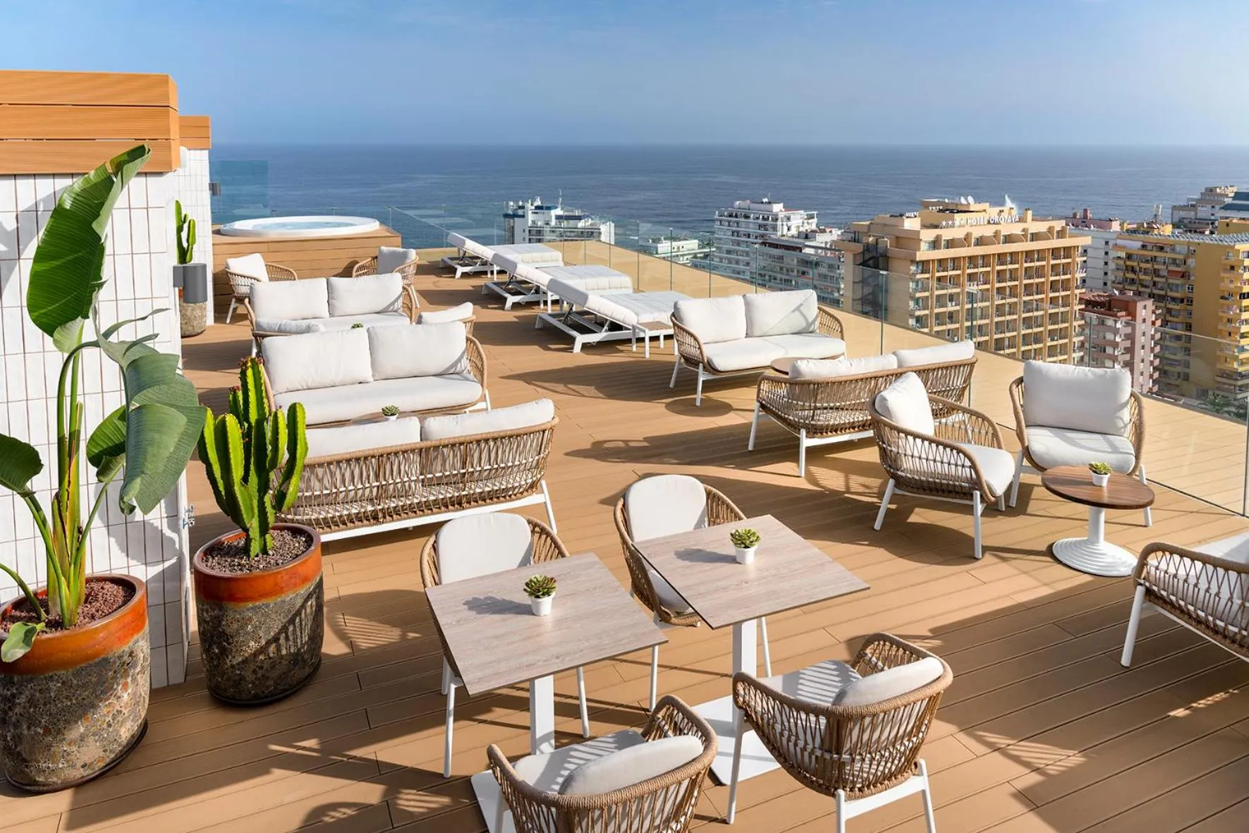 Lounge or bar in Hotel Atlantic El Tope