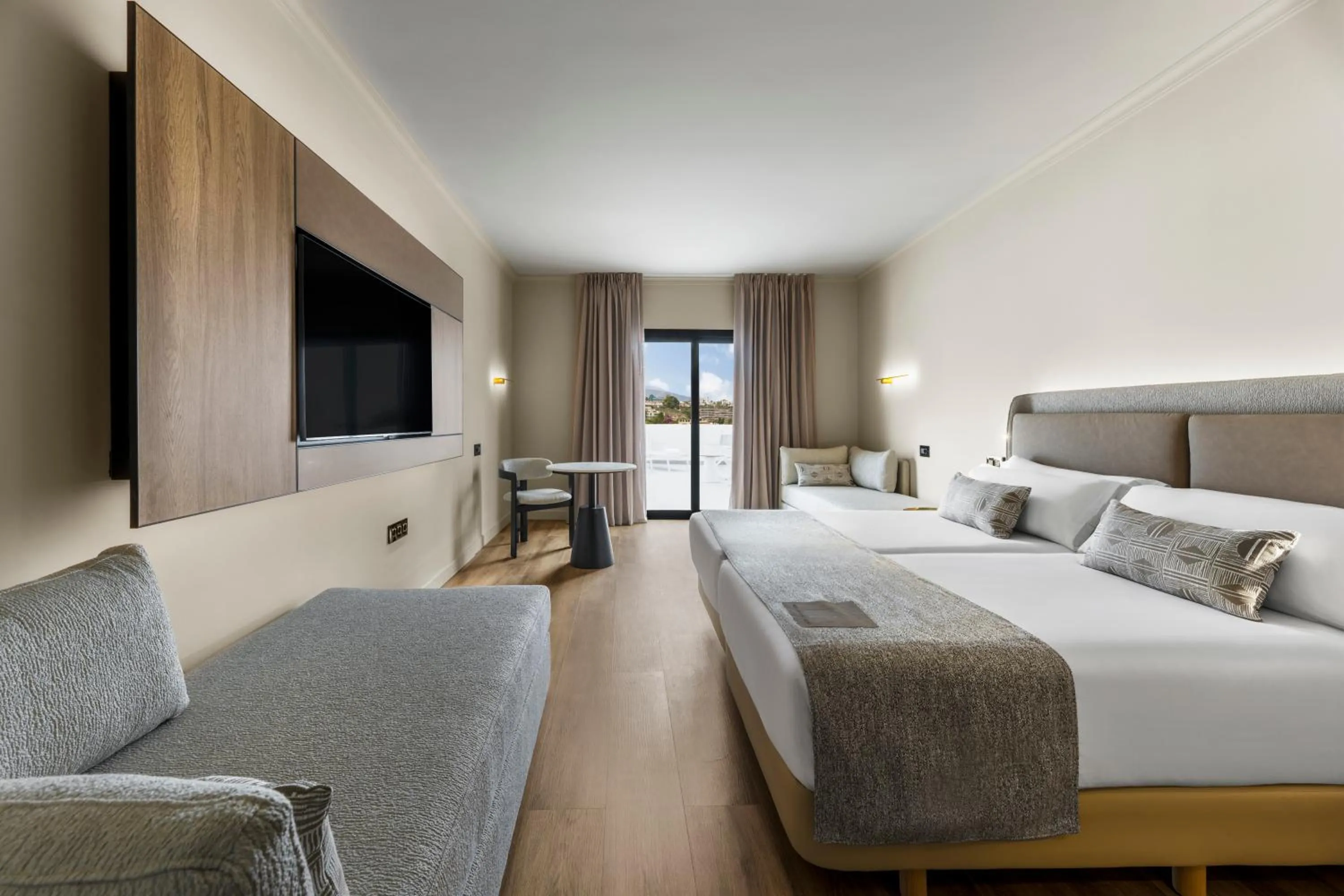 Photo of the whole room, Bed in Hotel Atlantic El Tope