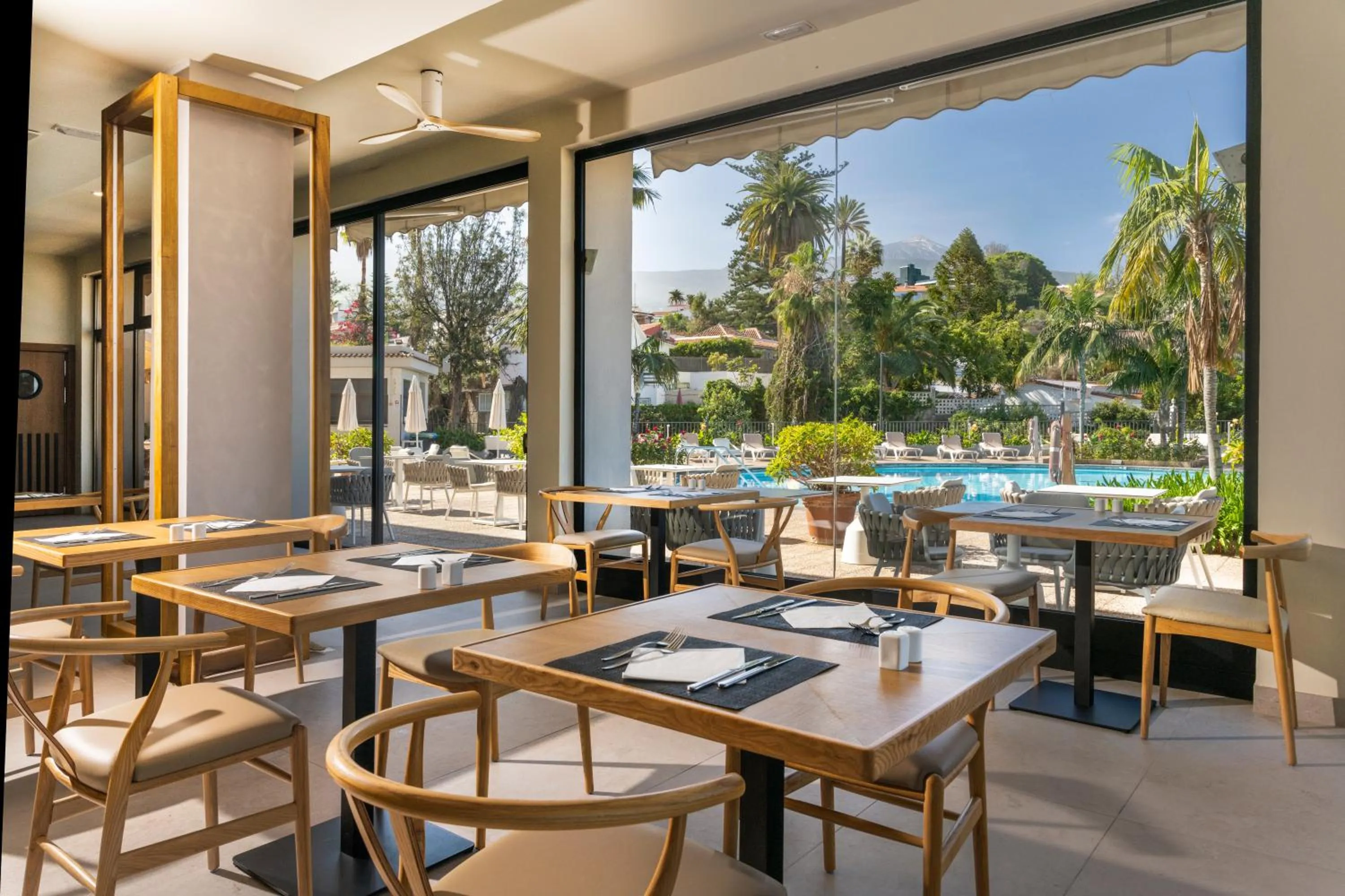 Restaurant/places to eat in Hotel Atlantic El Tope