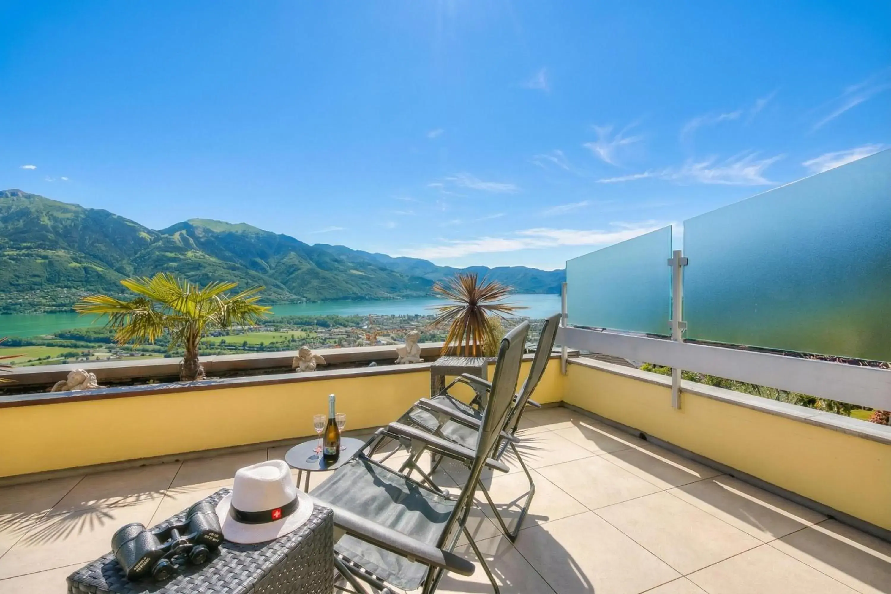 Panorama Maggiore Apartment- Happy Rentals Panorama Maggiore Apartment- Happy Rentals