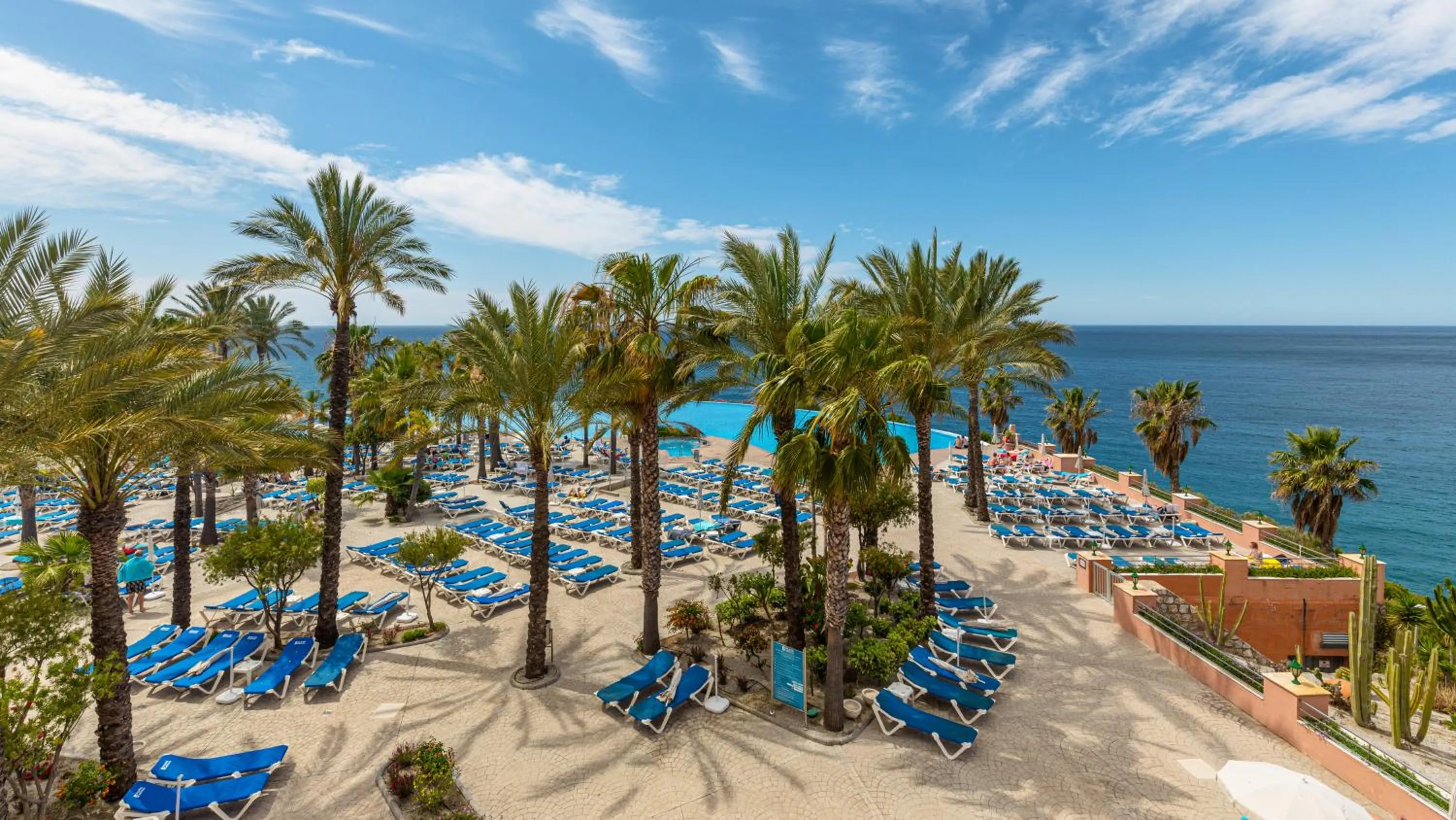 Property building in Playacálida