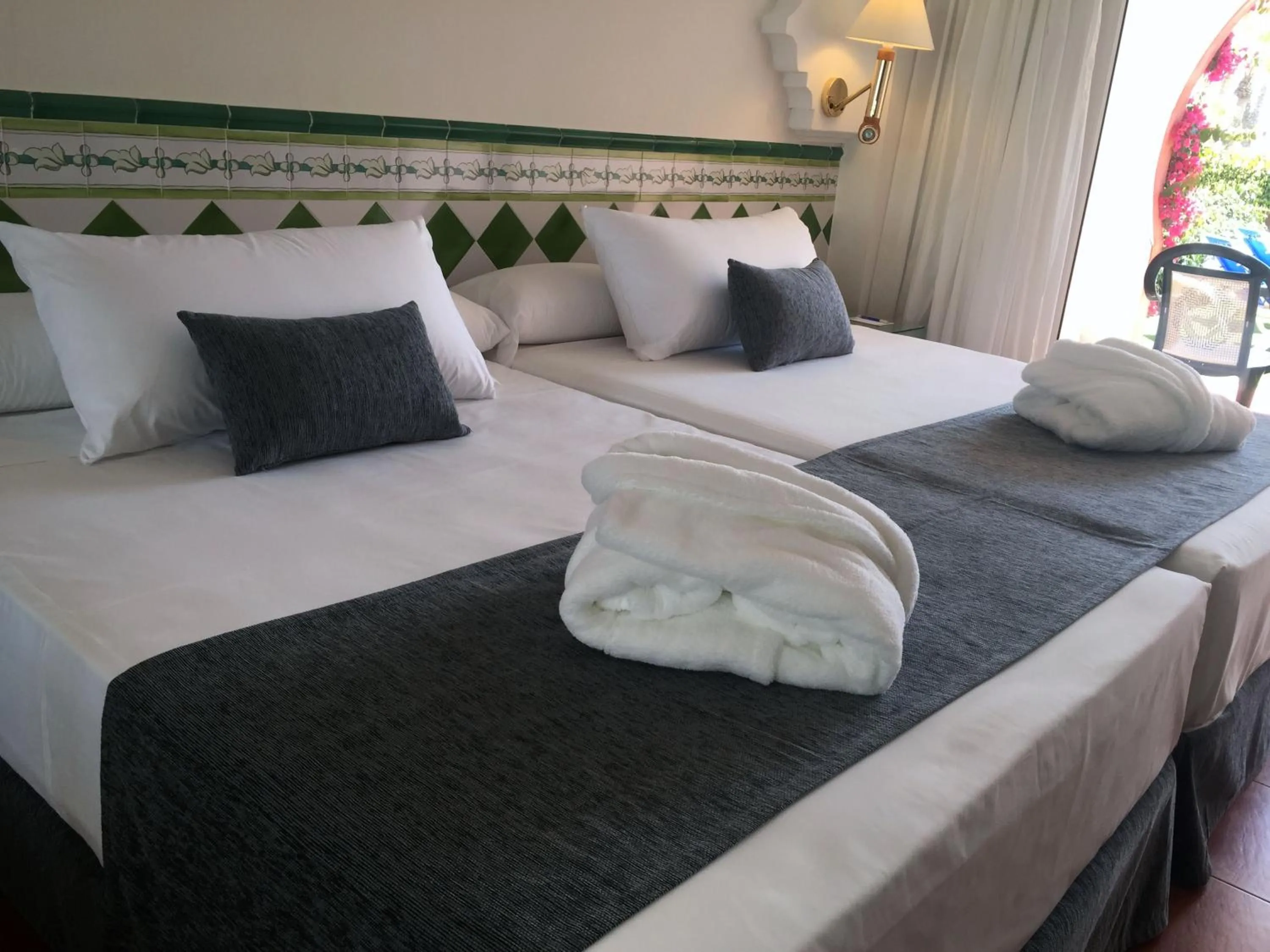 Other, Bed in Playacálida