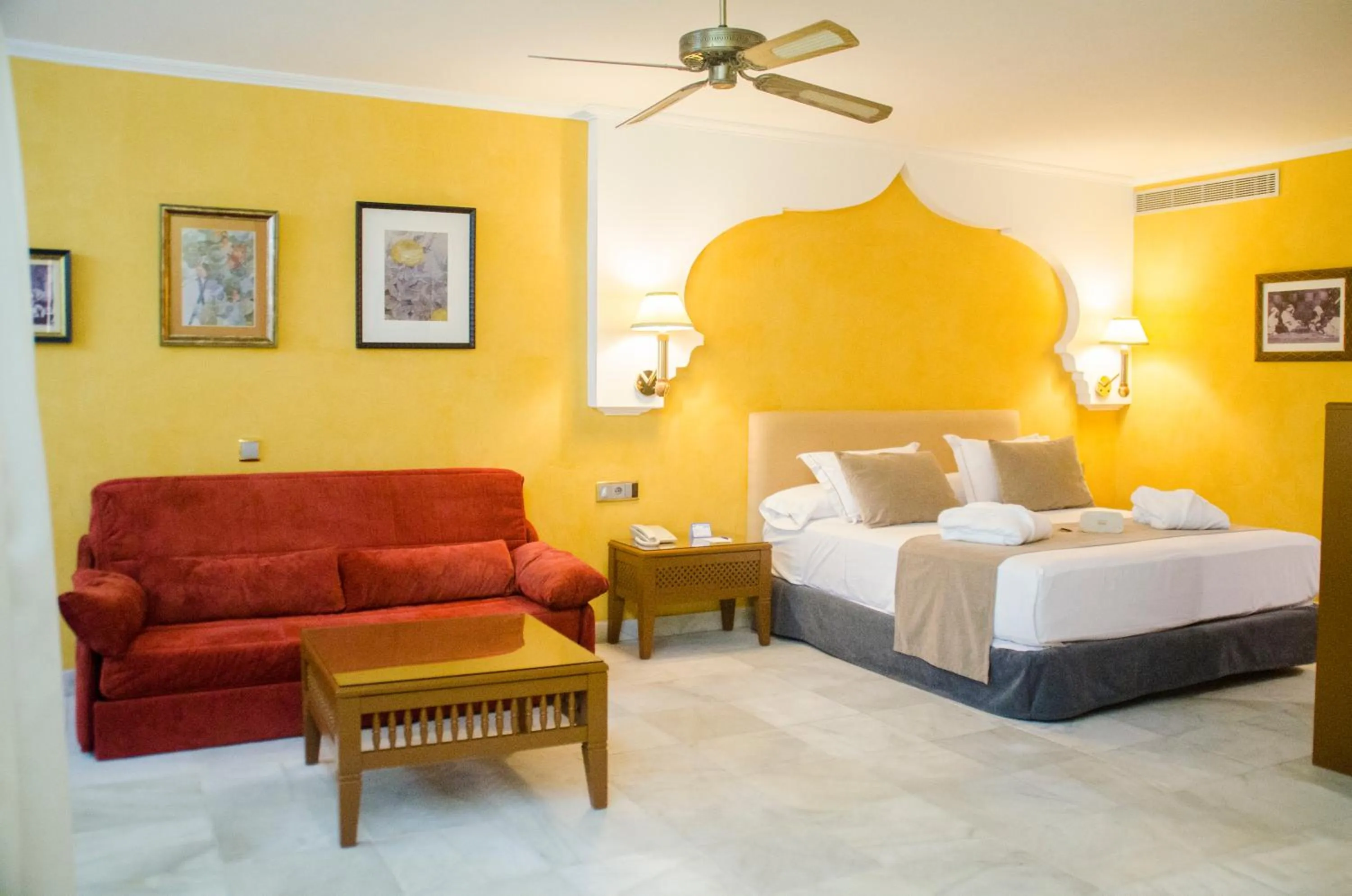 Photo of the whole room, Bed in Playacálida