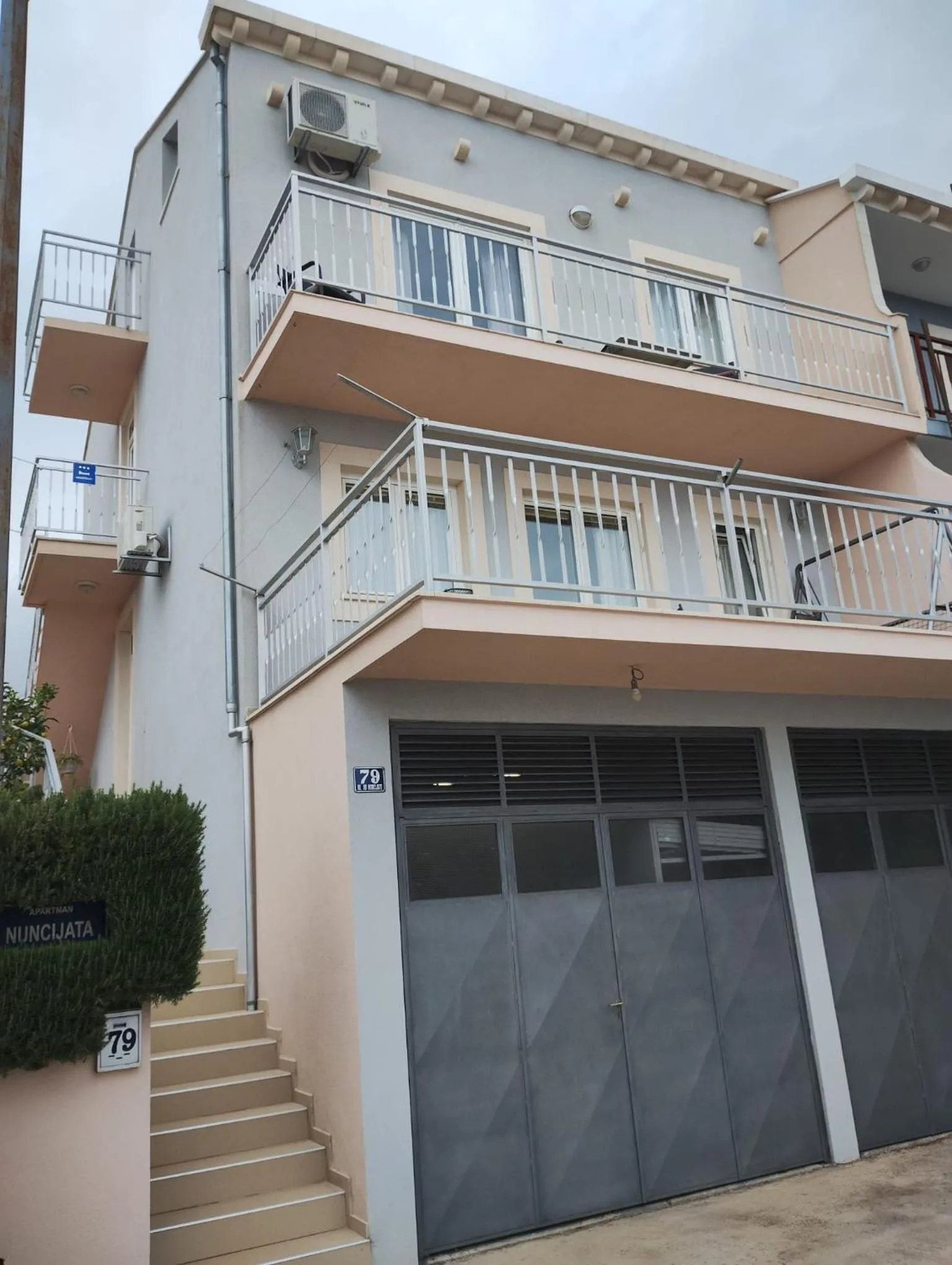 Property building in Sea View Apartment Nuncijata