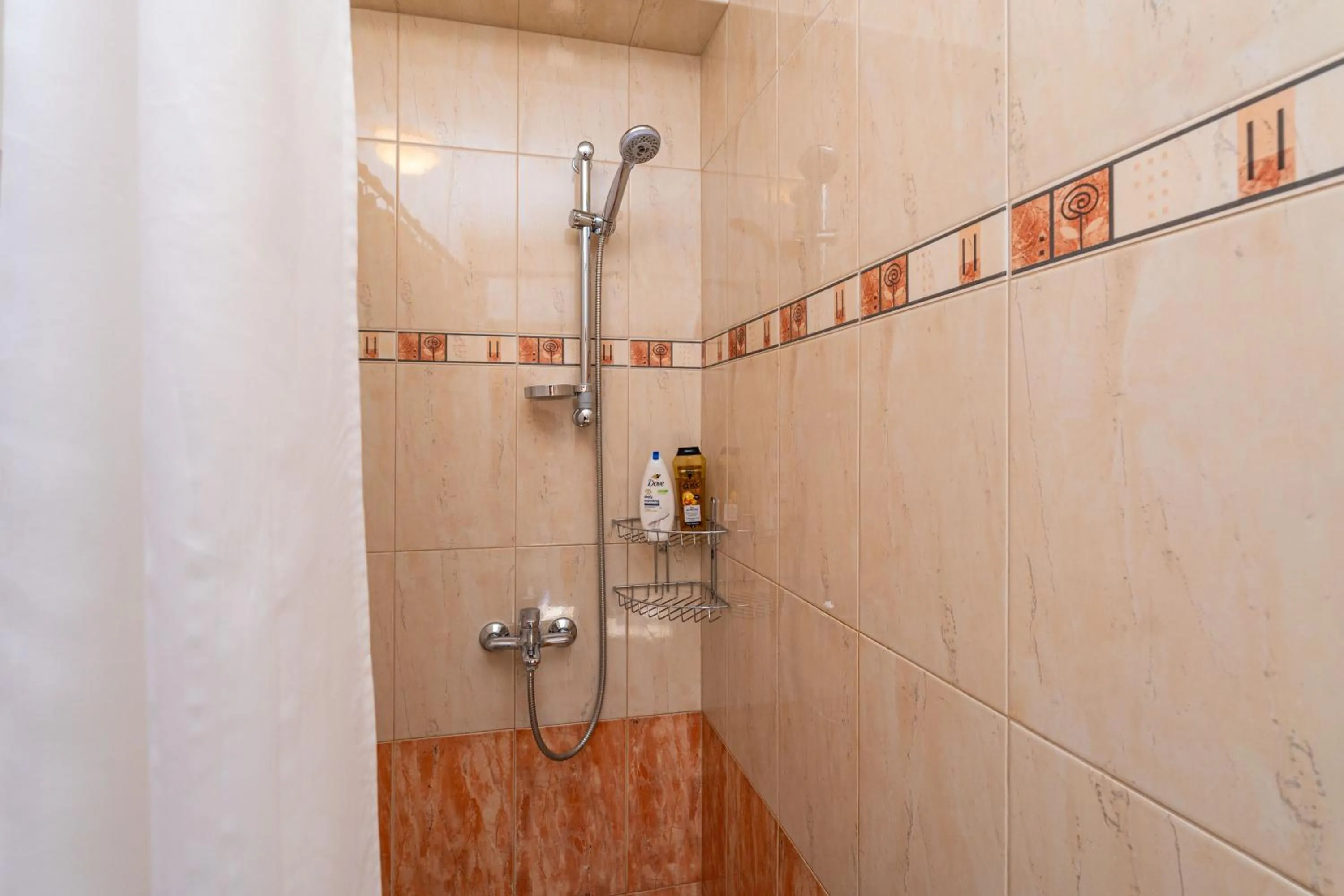 Shower in Sea View Apartment Nuncijata