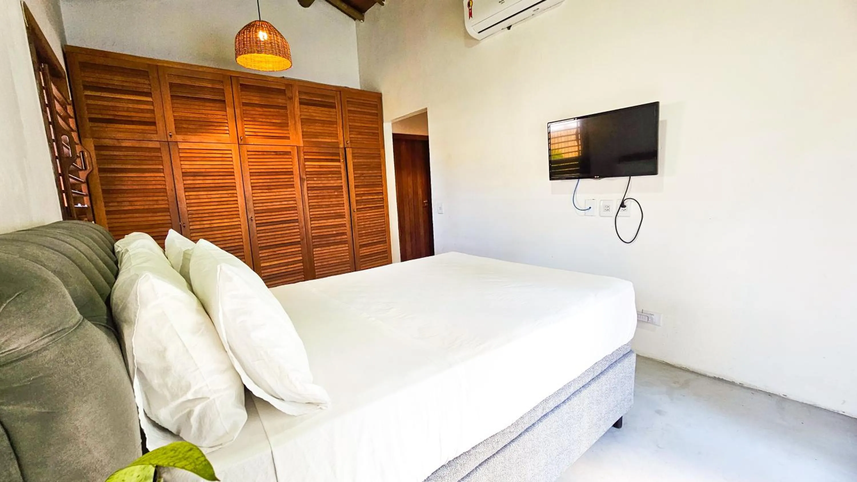 TV and multimedia, Bed in Villa Mediterrâneo Trancoso