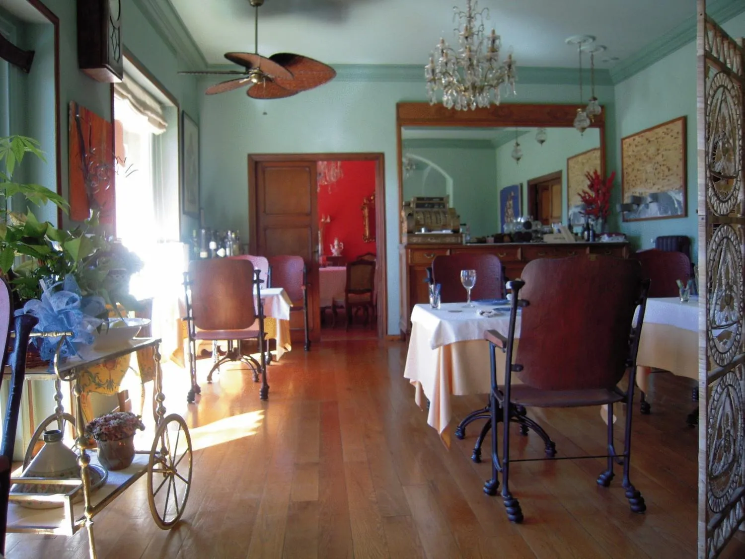 Restaurant/places to eat in Hotel Torre Marti