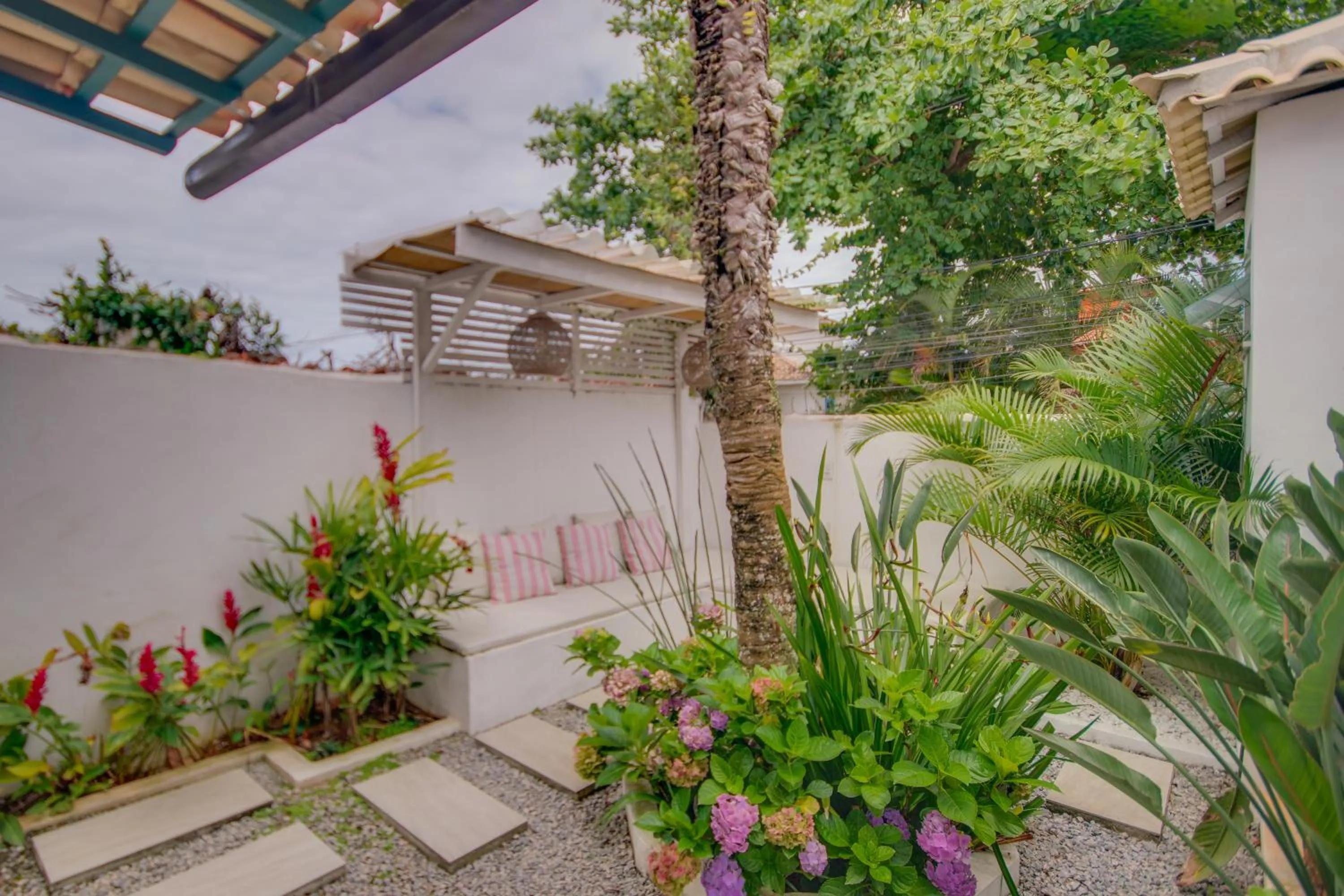 Garden in Elsi Pousada