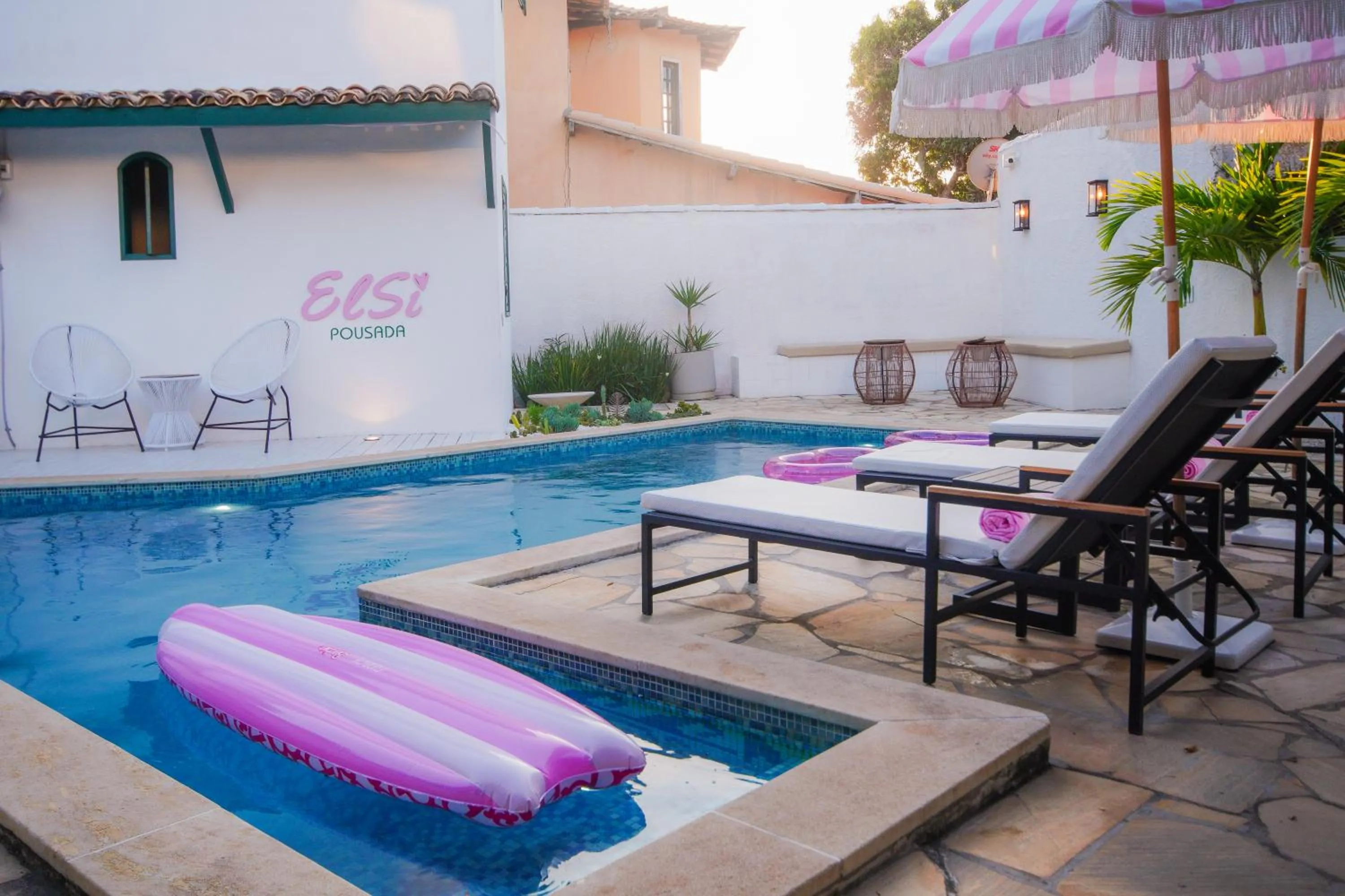 Property building in Elsi Pousada