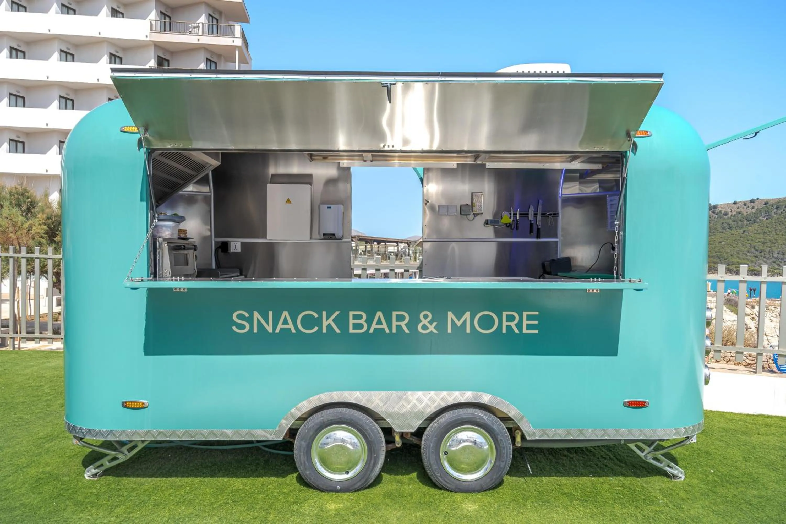 Restaurant/places to eat in THB Guya Playa