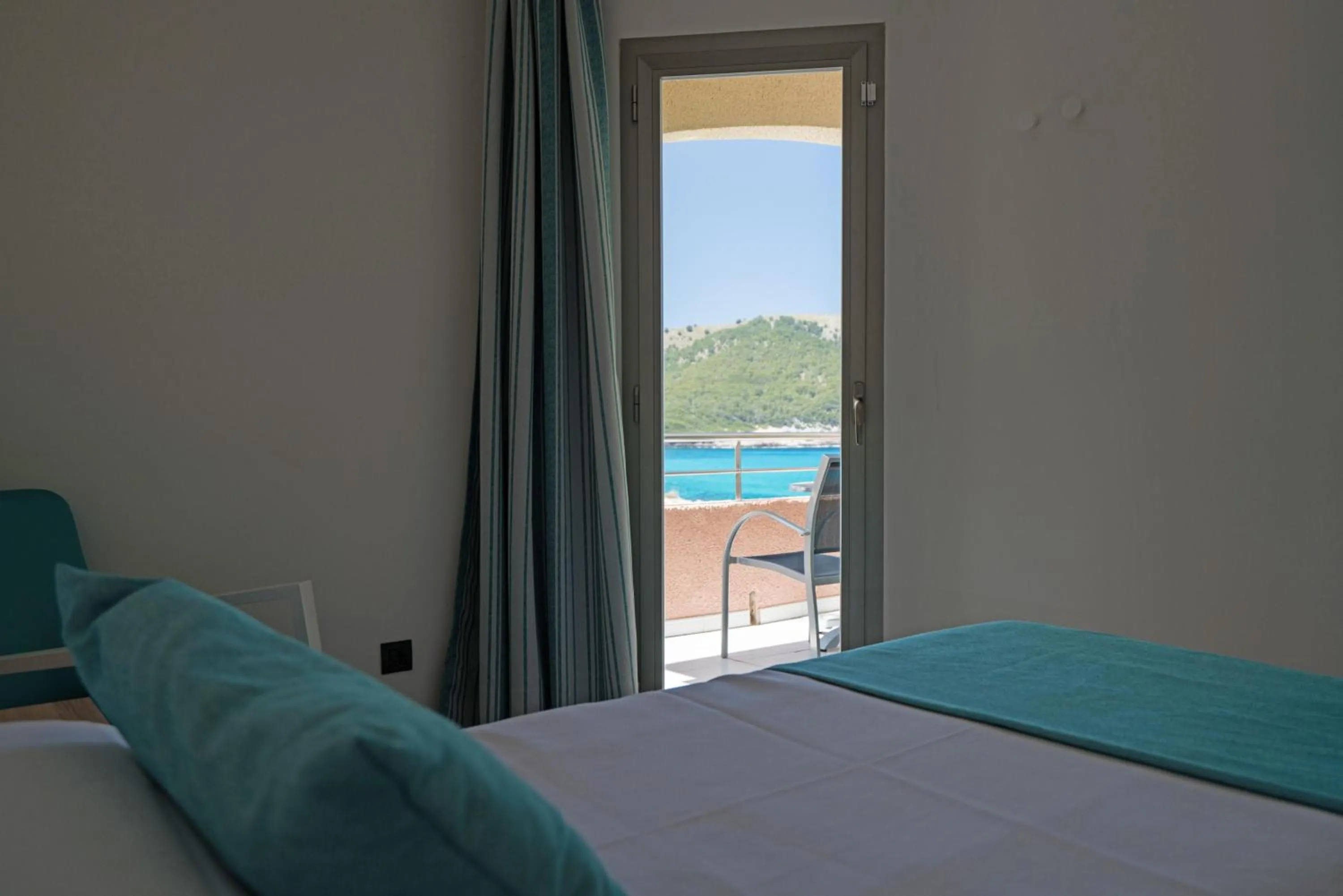 Photo of the whole room, Bed in THB Guya Playa