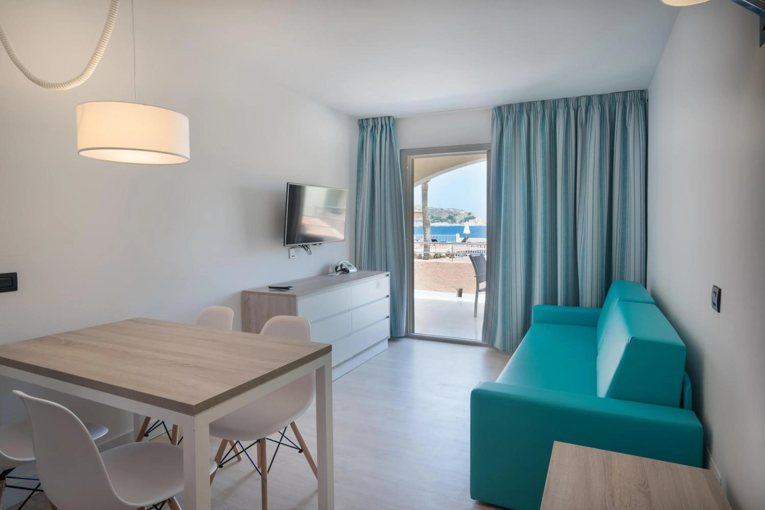 Photo of the whole room in THB Guya Playa