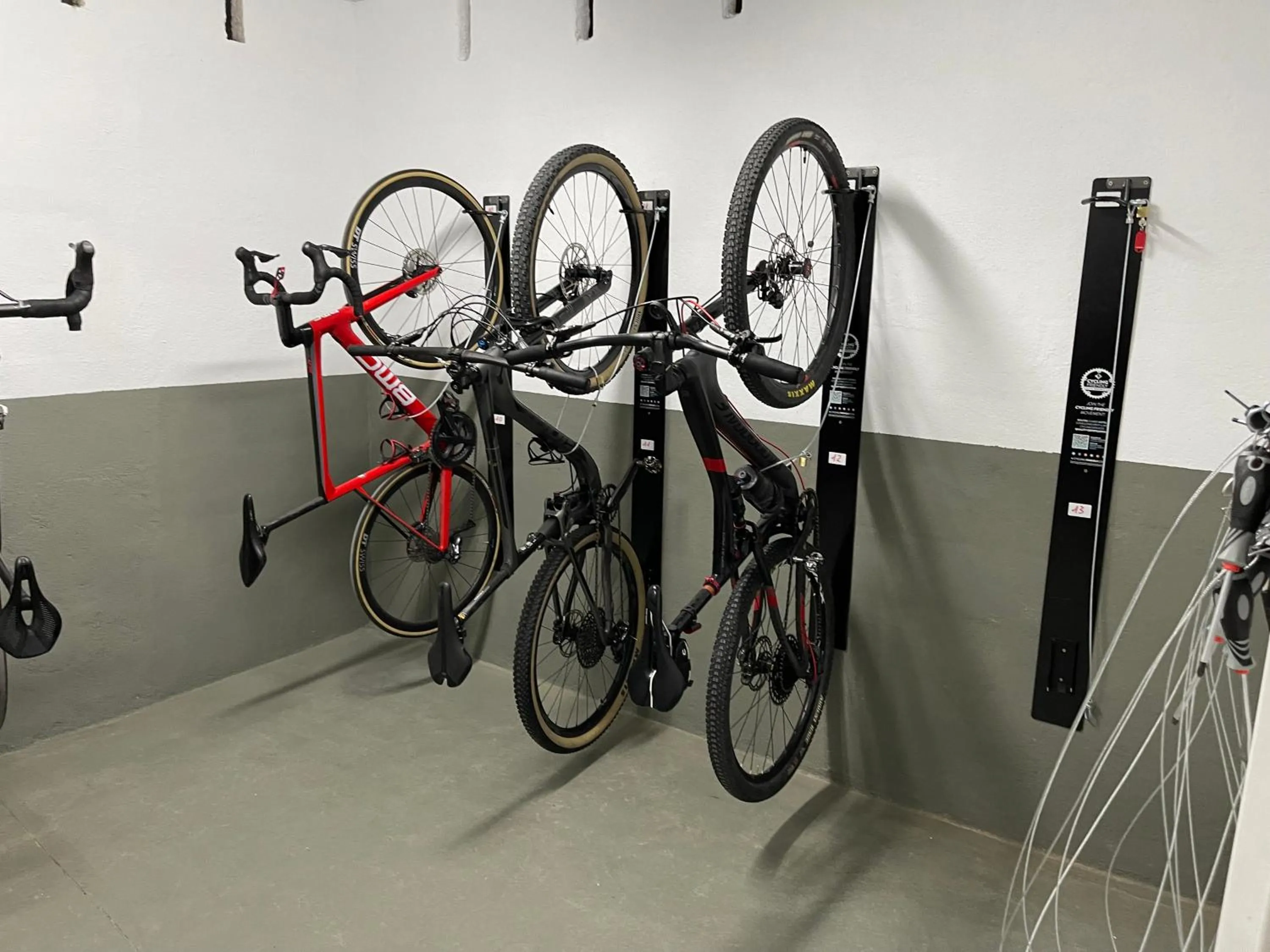 Cycling in Hotel Aran La Abuela