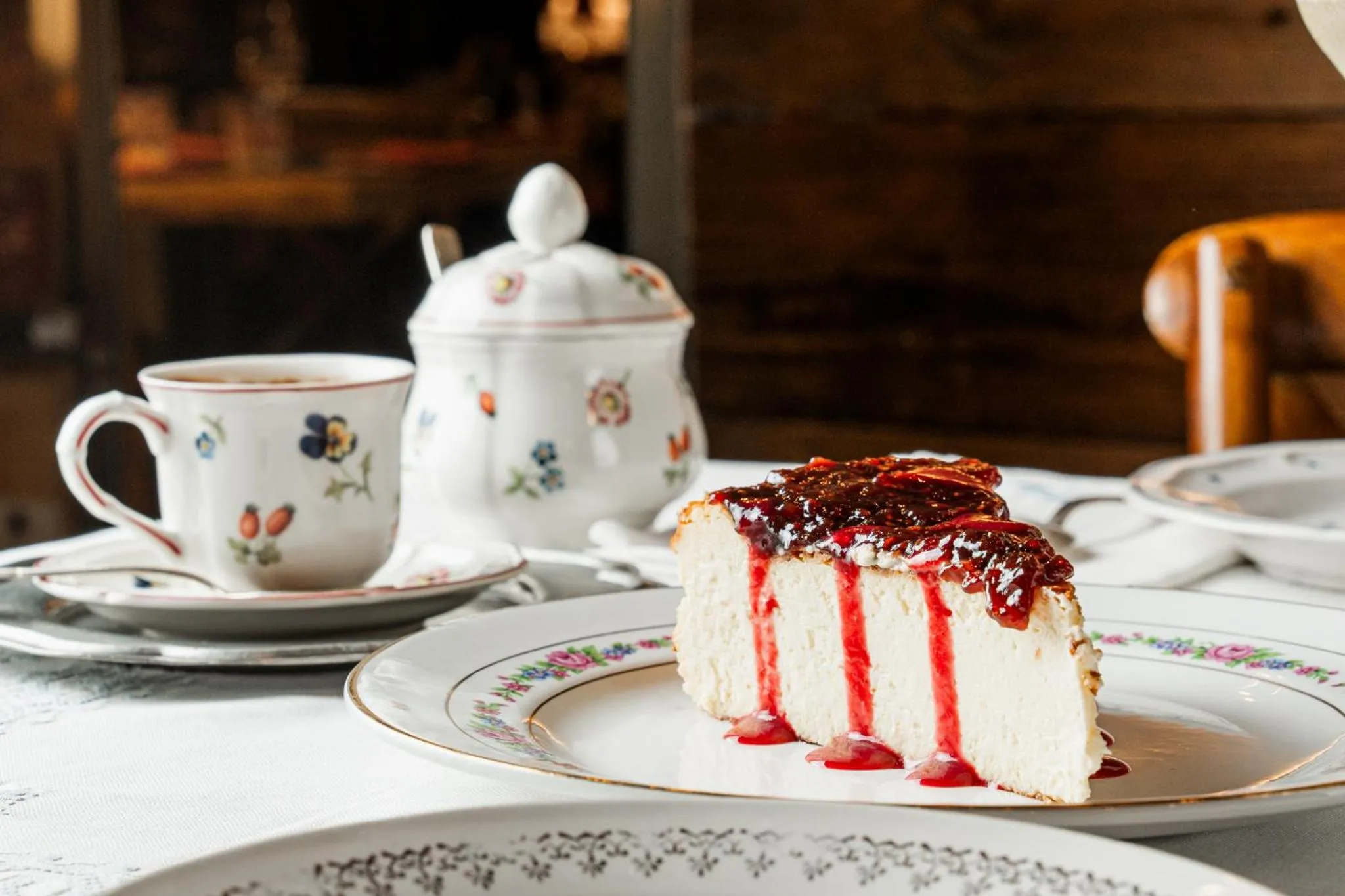 Restaurant/places to eat in Hotel Aran La Abuela