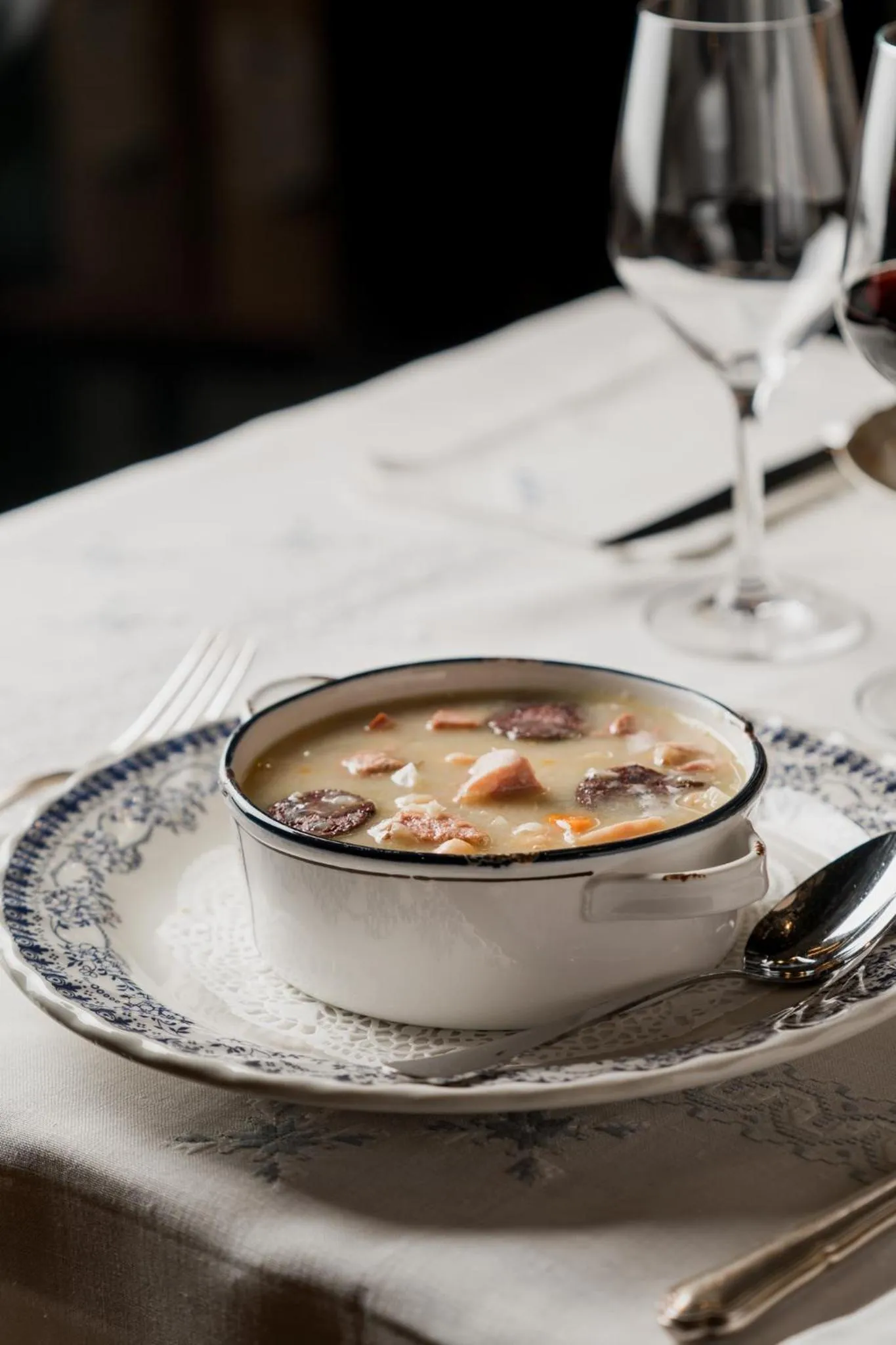 Restaurant/places to eat in Hotel Aran La Abuela