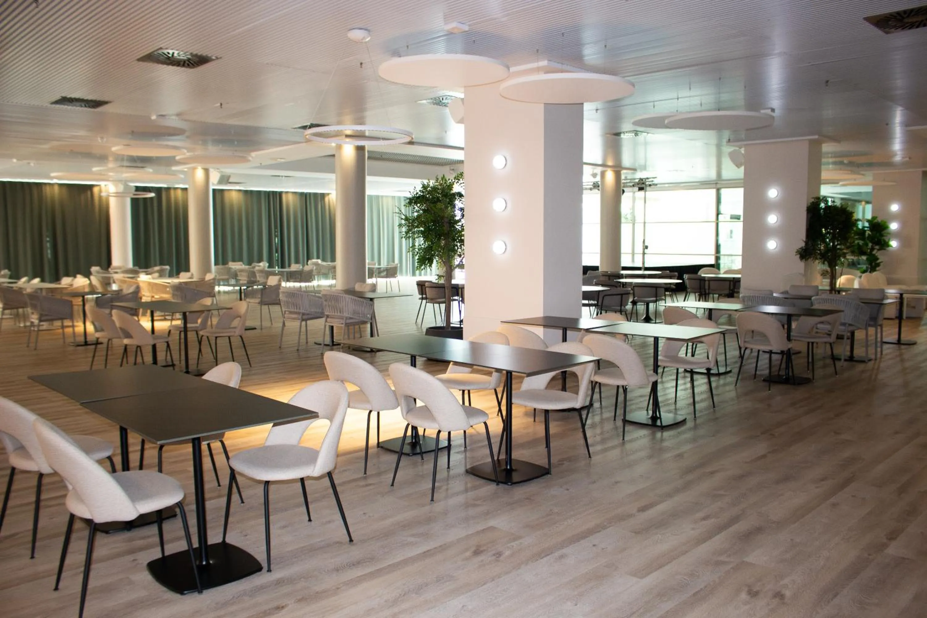 Lounge or bar in AR Diamante Beach & SPA Hotel 4 SUP