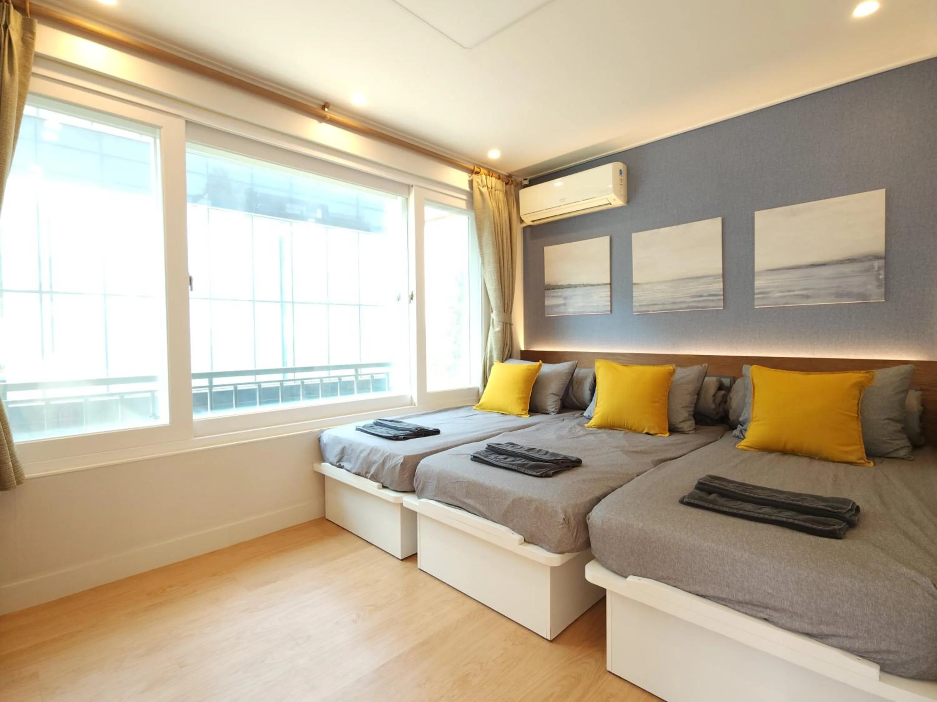 Bed in OYO Myeongdong 5 Lodge