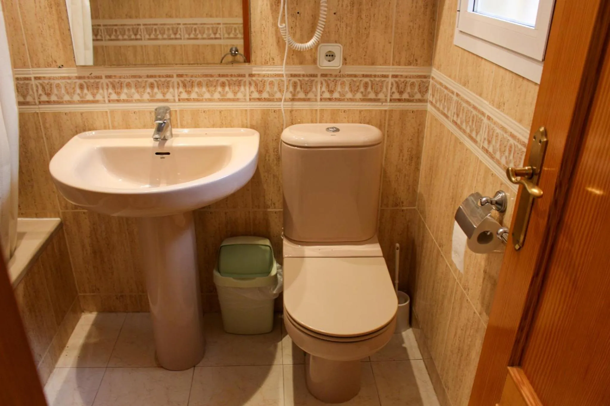 Toilet in Bungalows Imperial Park Unitursa