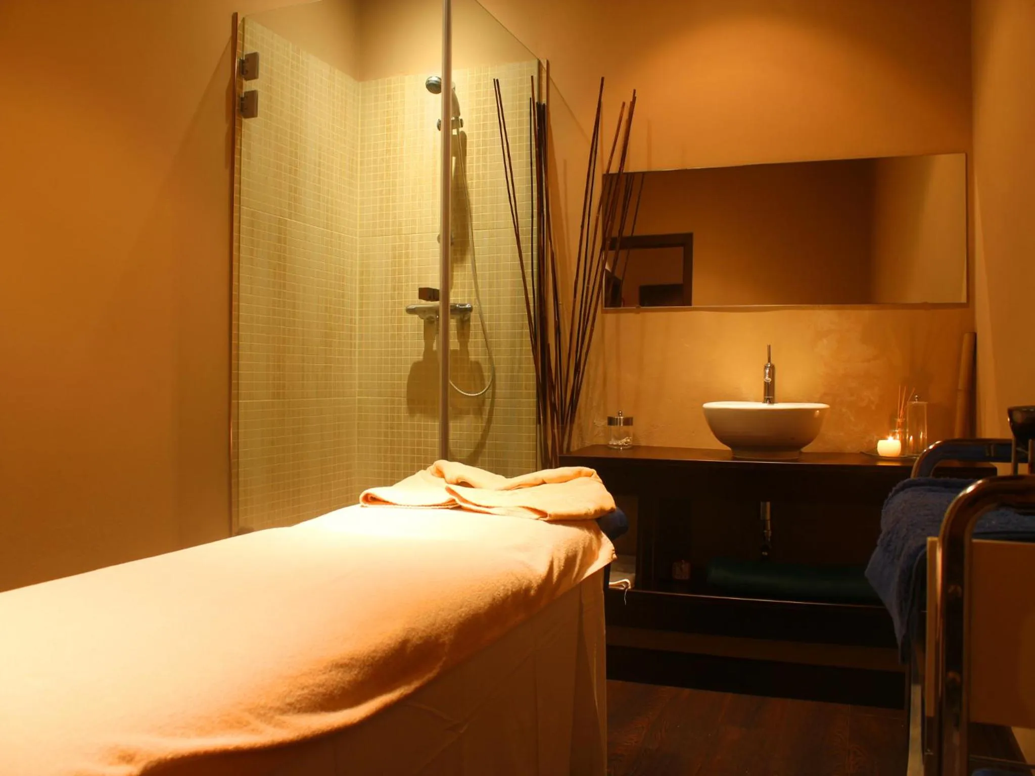 Bathroom in AR Roca Esmeralda & SPA Hotel