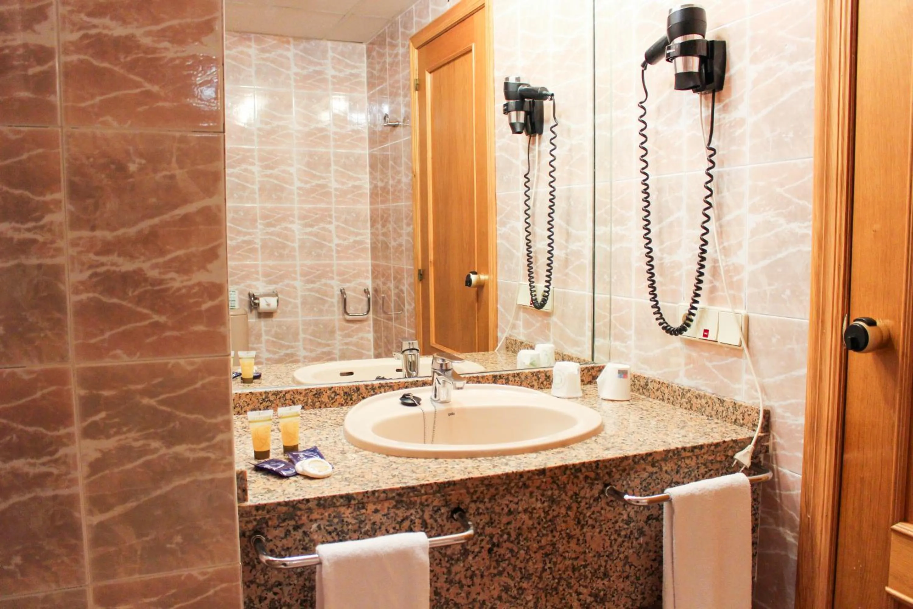 AR Roca Esmeralda & SPA Hotel