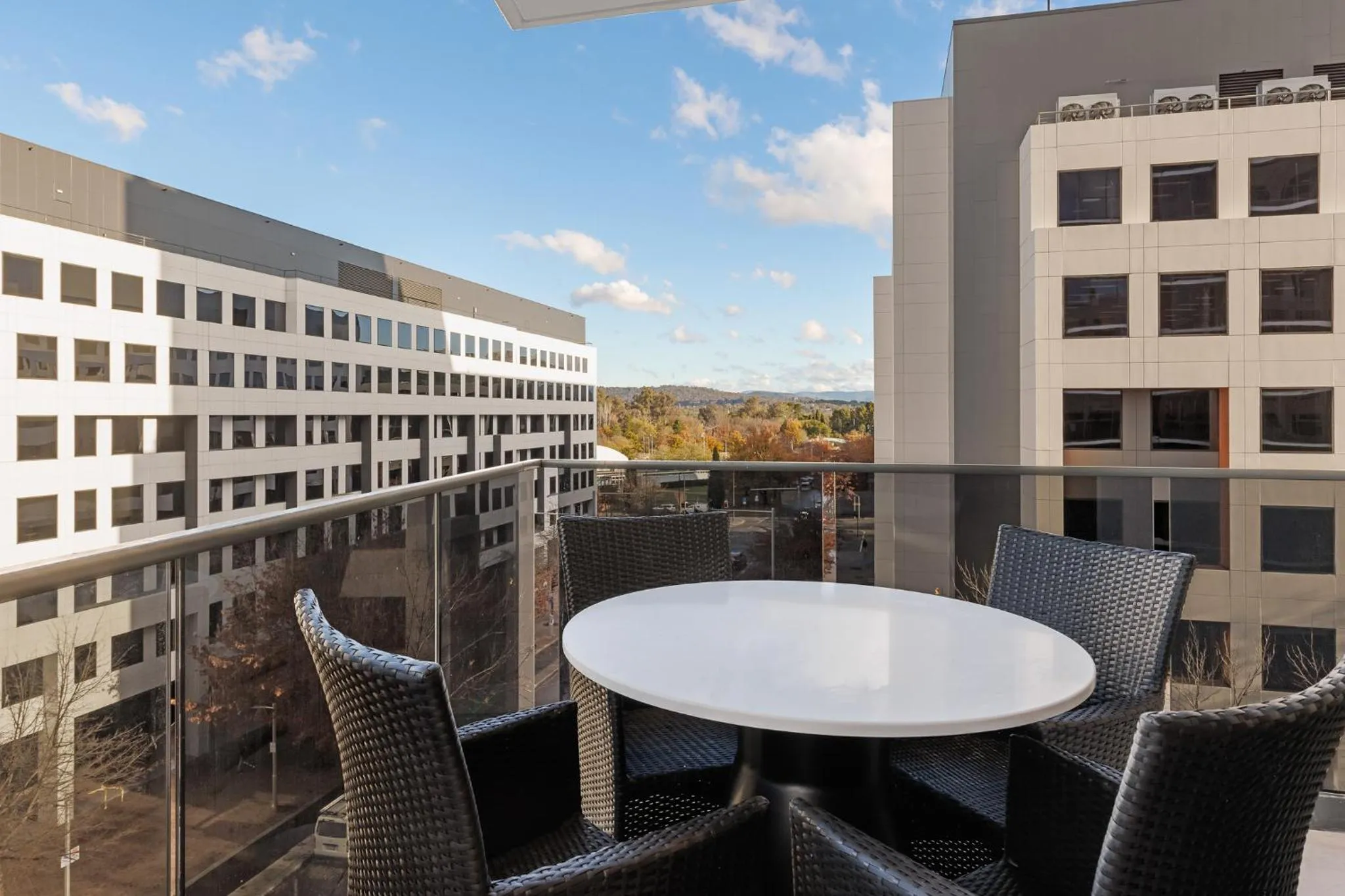 Balcony/Terrace in Meriton Suites Canberra