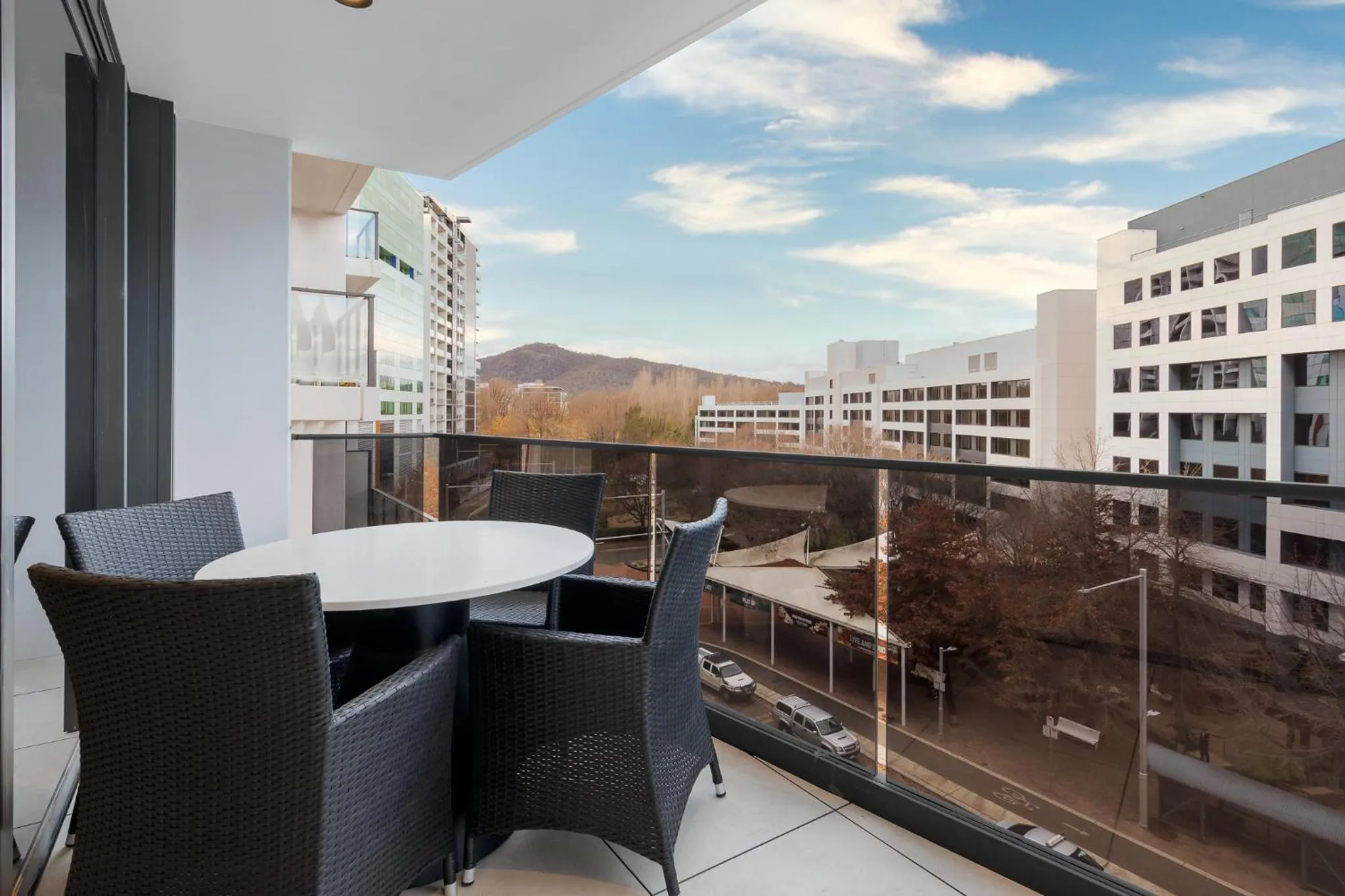 Balcony/Terrace in Meriton Suites Canberra