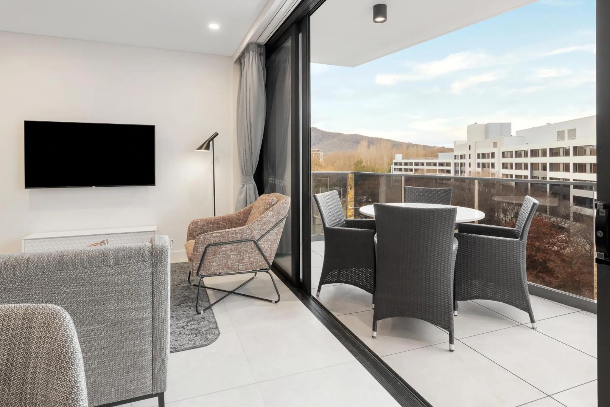 Balcony/Terrace in Meriton Suites Canberra