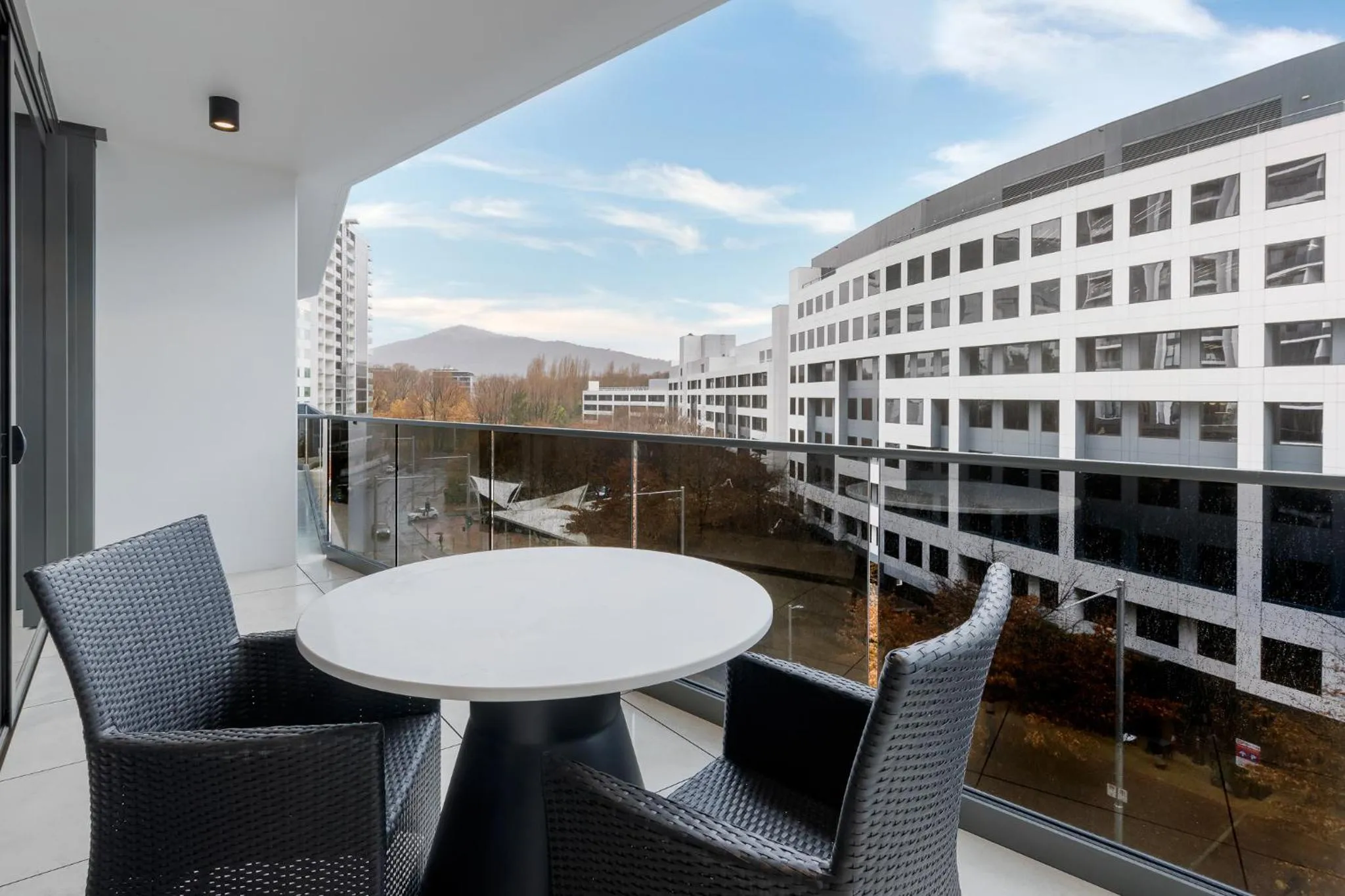 Balcony/Terrace in Meriton Suites Canberra