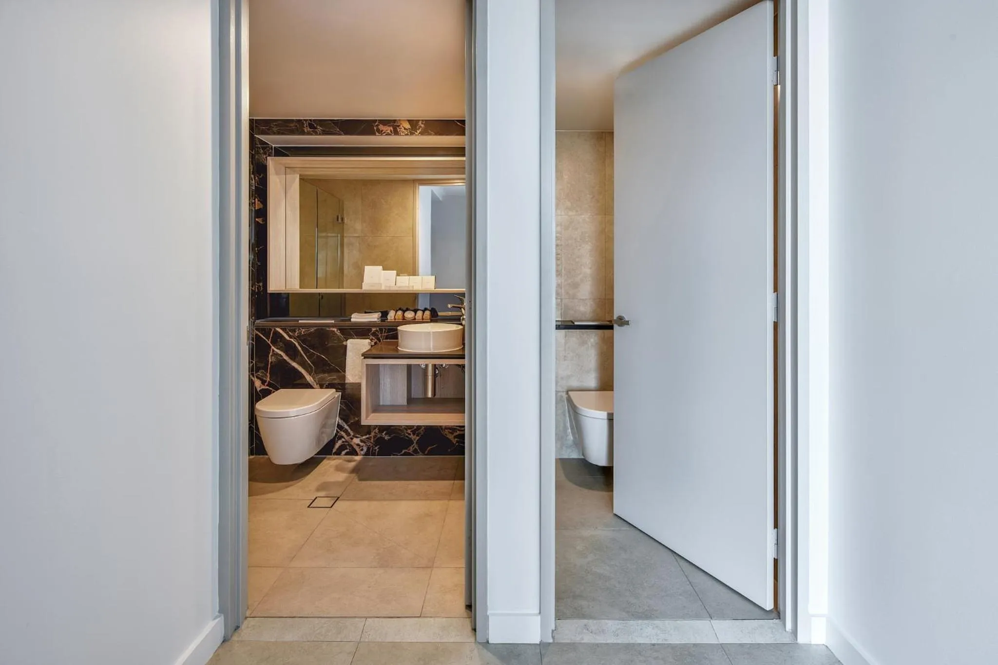 Toilet in Meriton Suites Canberra