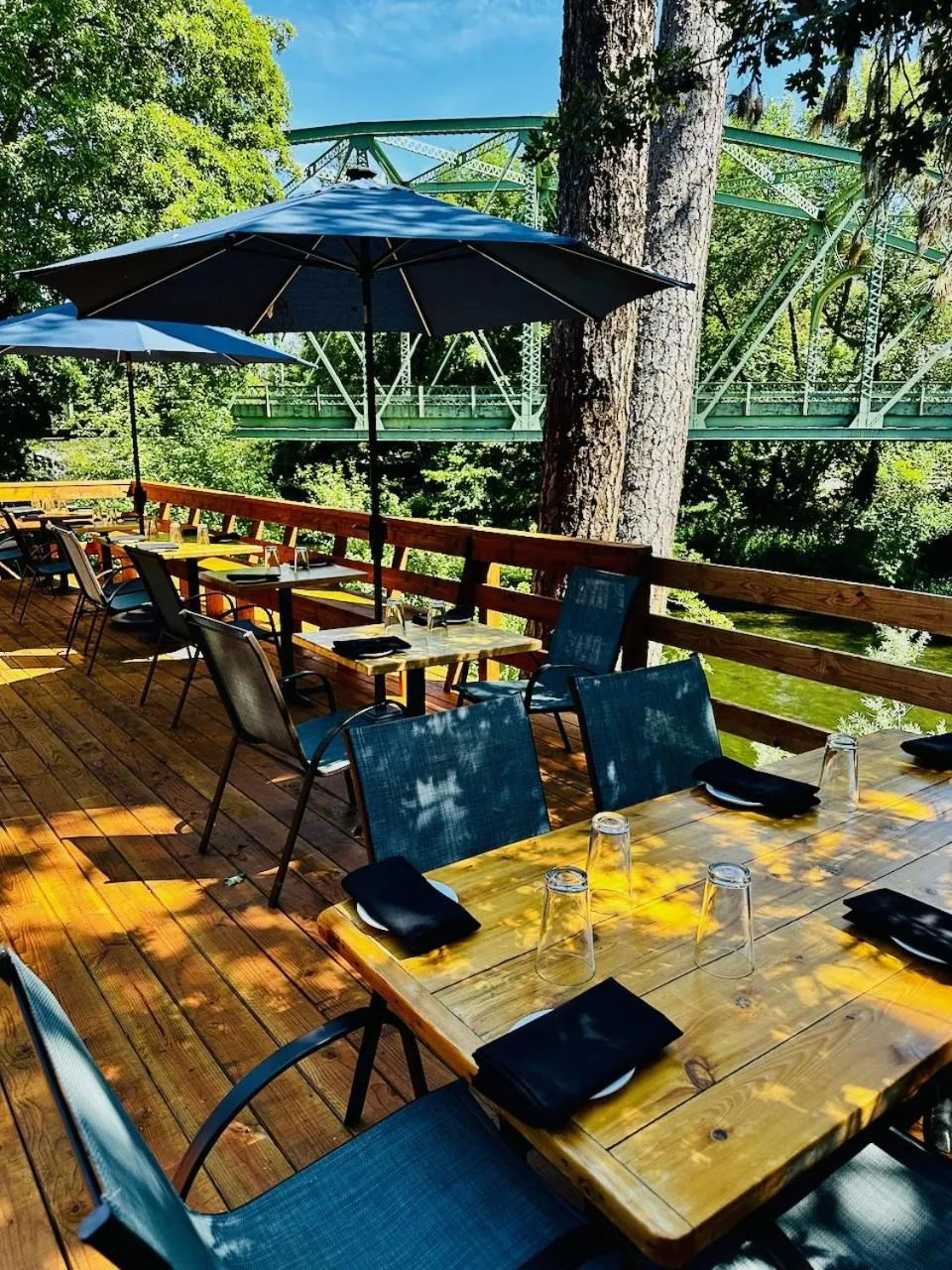 Restaurant/places to eat in The Lindsay Lodge