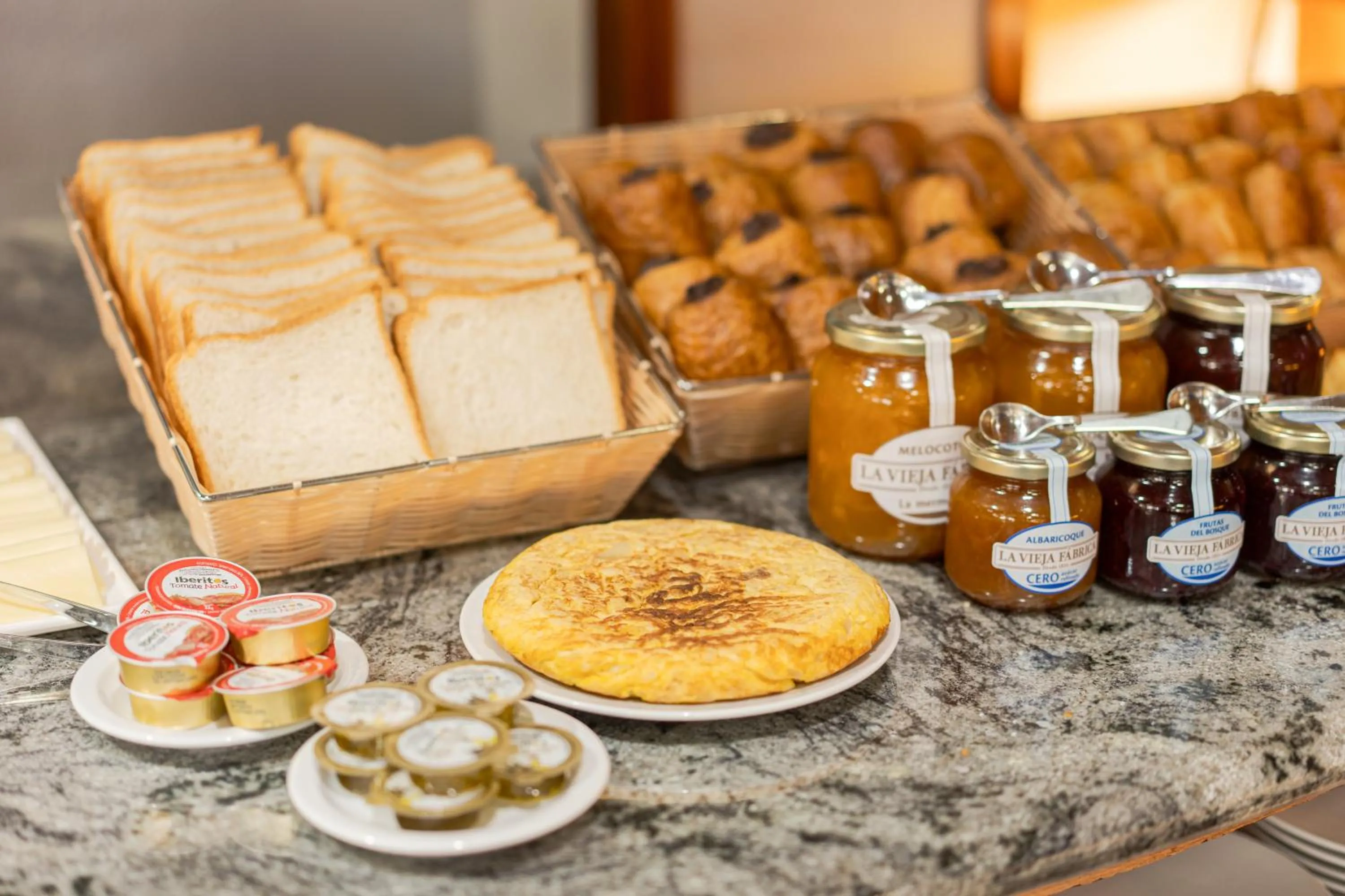 B&B HOTEL Gijón Centro Begoña