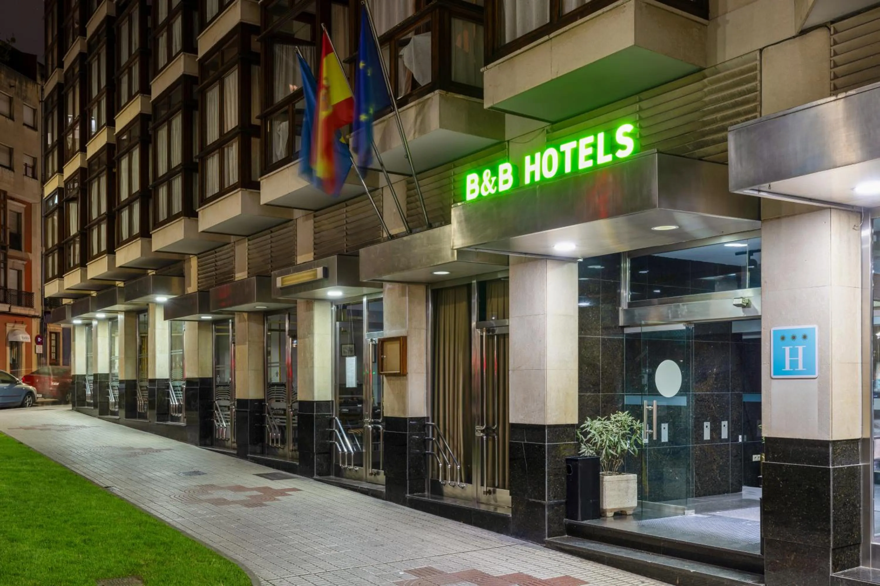 B&B HOTEL Gijón Centro Begoña