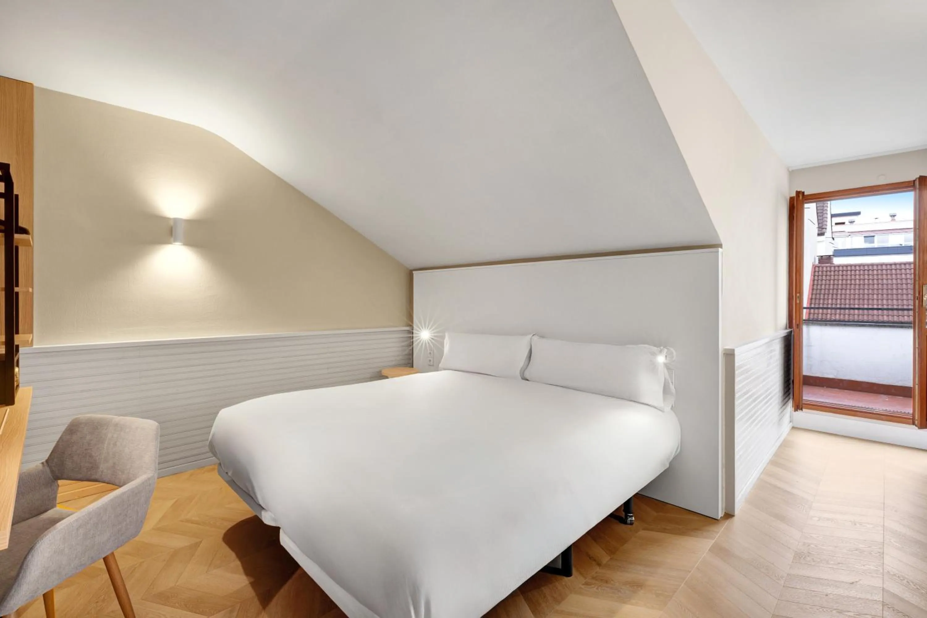 B&B HOTEL Gijón Centro Begoña